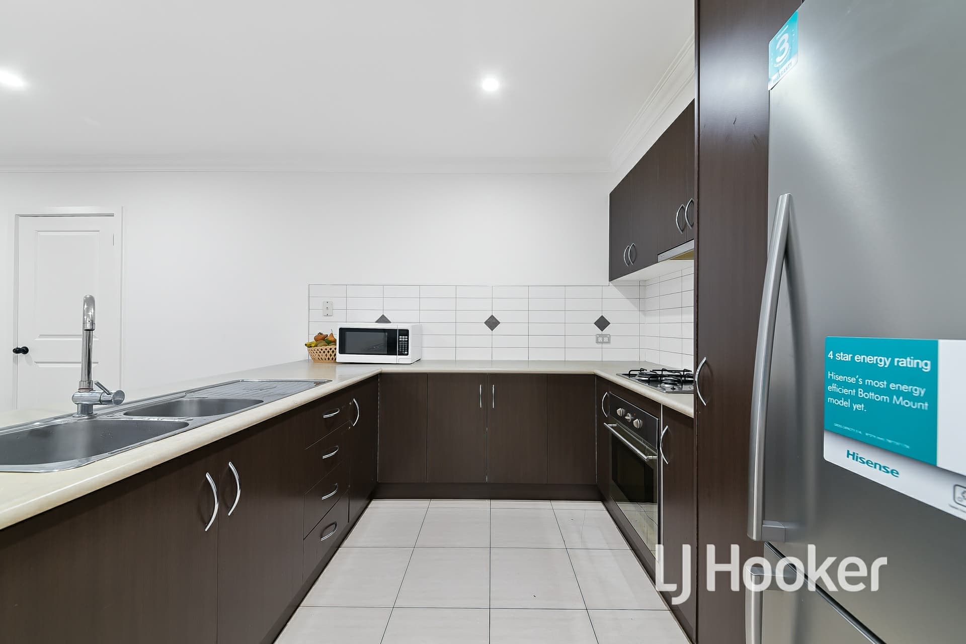 3/2 Canberra Avenue Dandenong VIC, Dandenong - Thumbnail 8