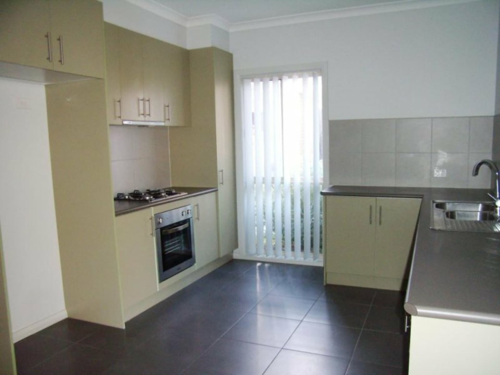 2/86 Kirkham Road Dandenong VIC, Dandenong - Thumbnail 5
