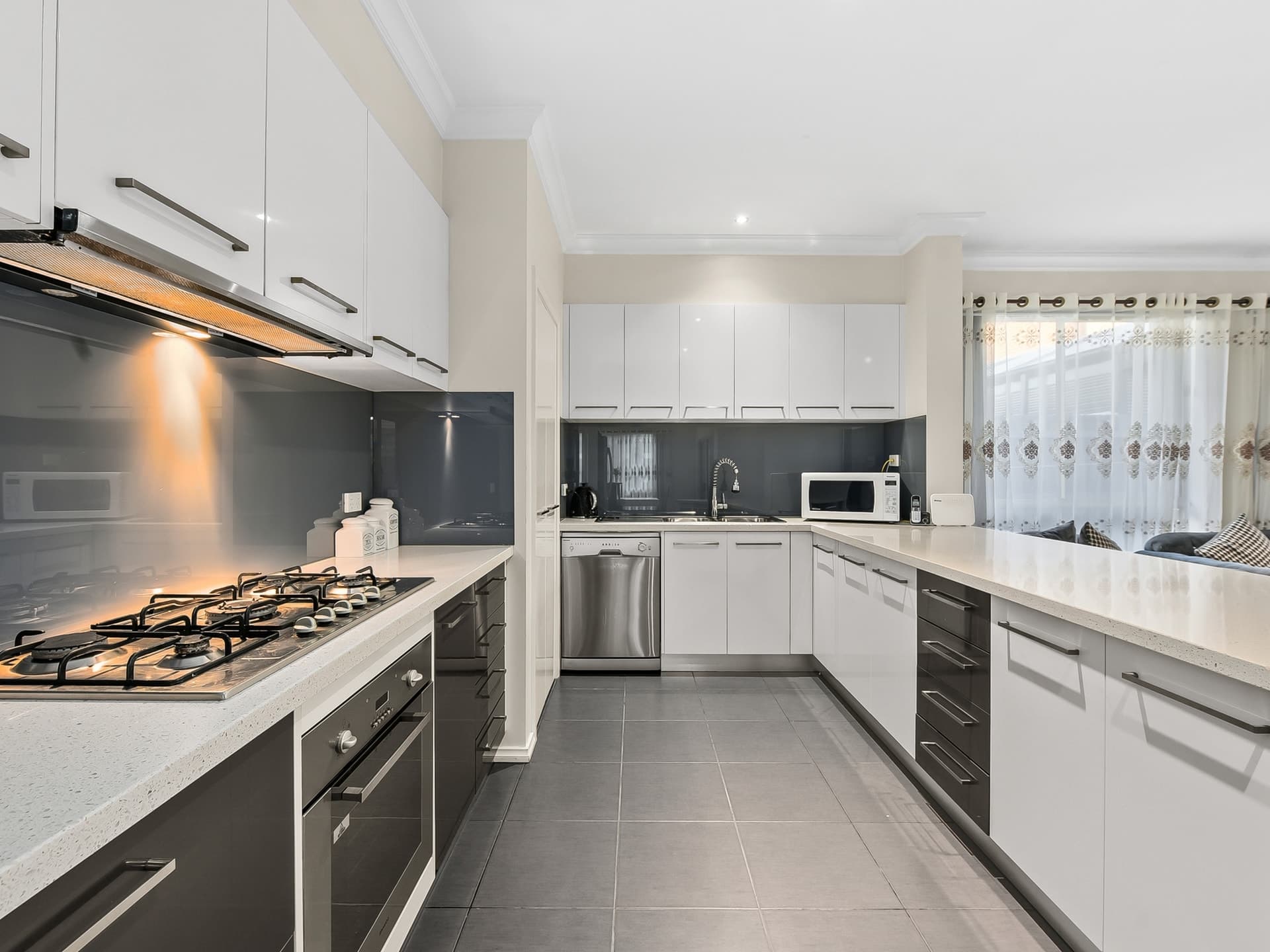 21 Keshava Grove Dandenong VIC, Dandenong - Thumbnail 3