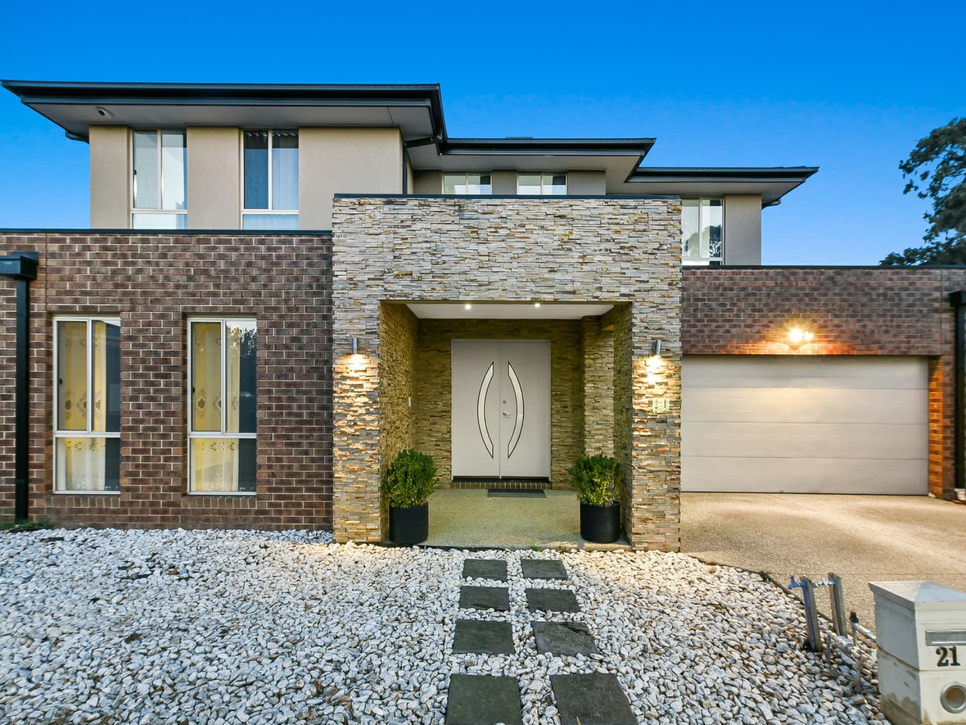 21 Keshava Grove Dandenong VIC, Dandenong - Thumbnail 2