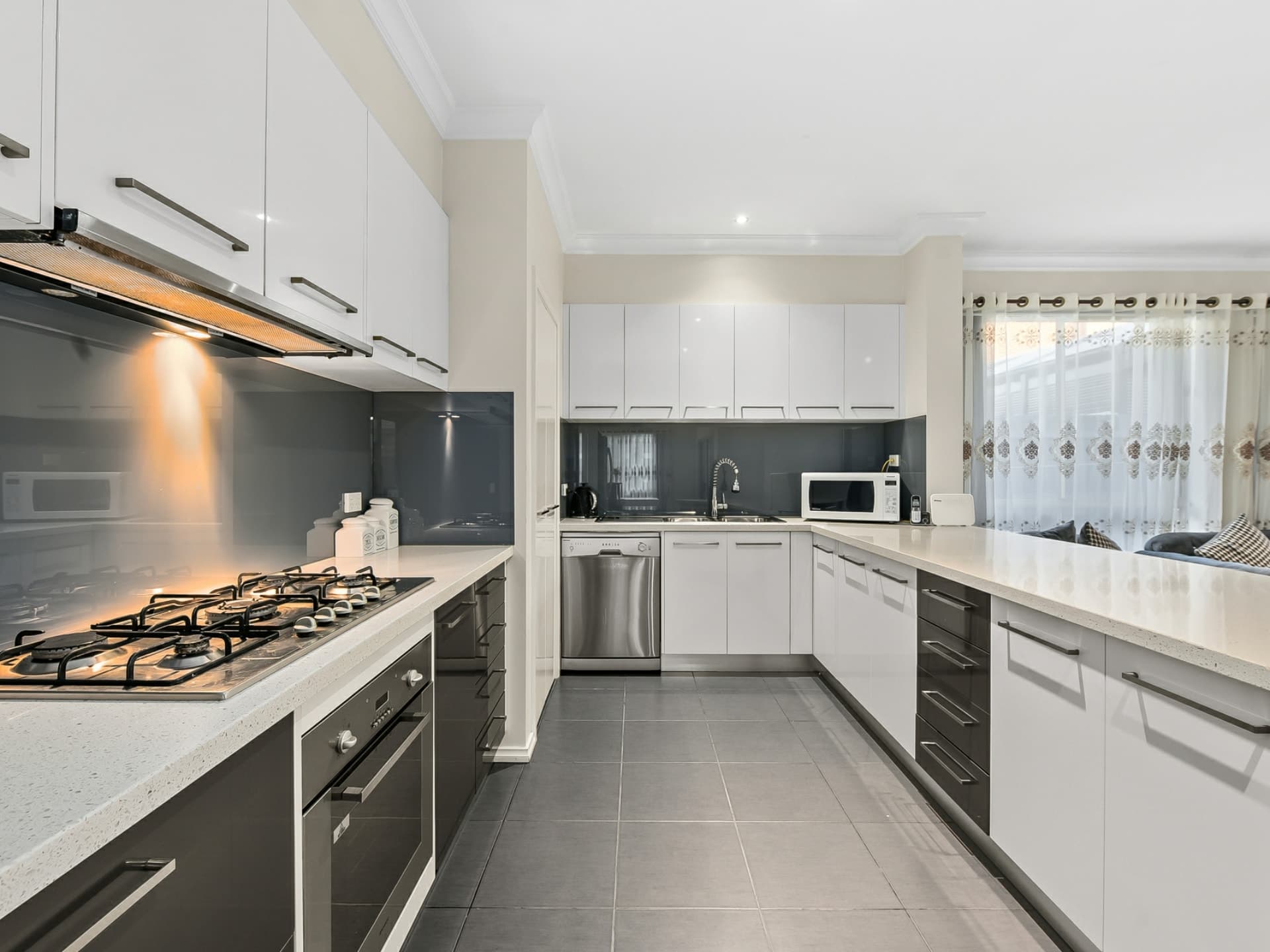 21 Keshava Grove Dandenong VIC, Dandenong - Thumbnail 4