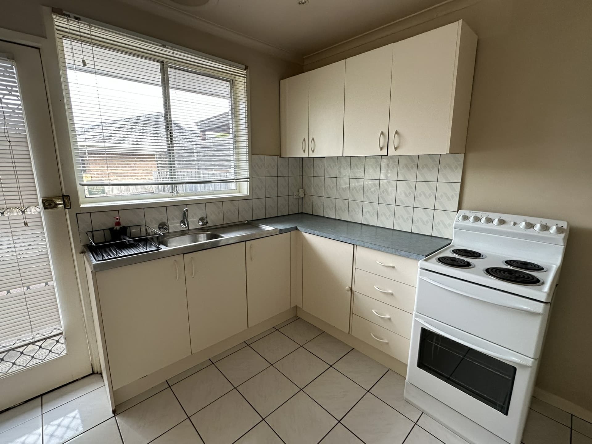 2/13 Rhoden Court Dandenong North VIC, Dandenong North - Thumbnail 4