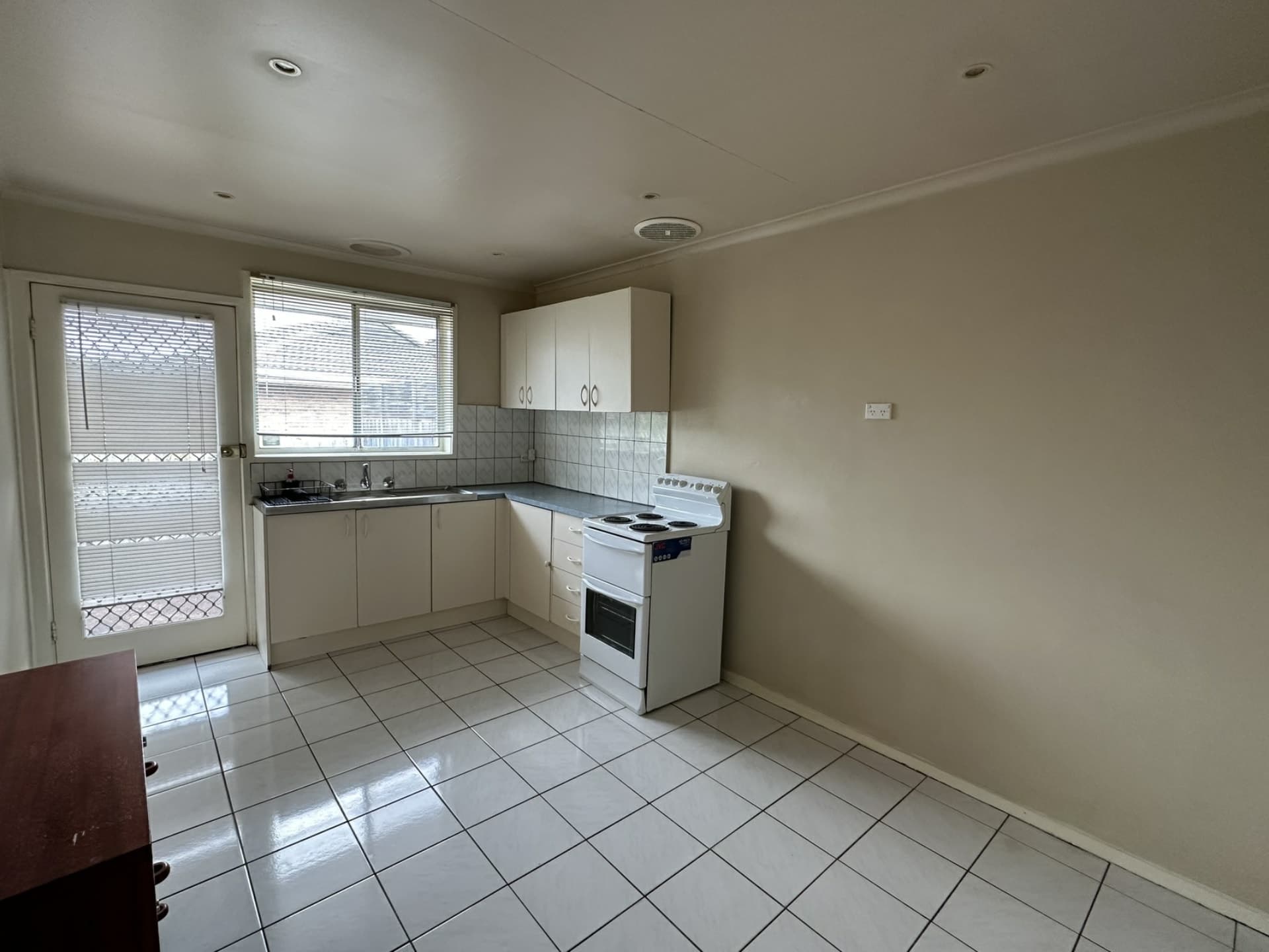2/13 Rhoden Court Dandenong North VIC, Dandenong North - Thumbnail 6