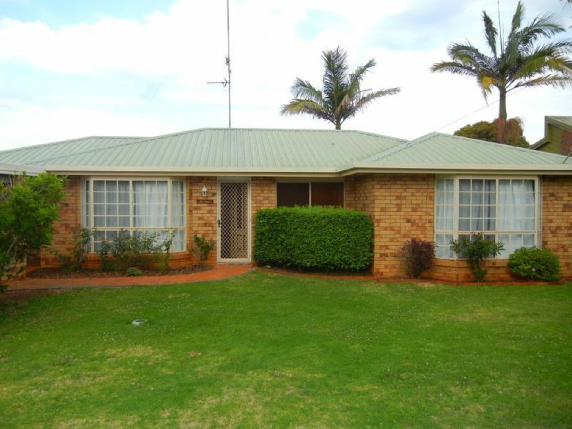 10 Broadfoot Street Darling Heights QLD, Kearneys Spring - Image 1