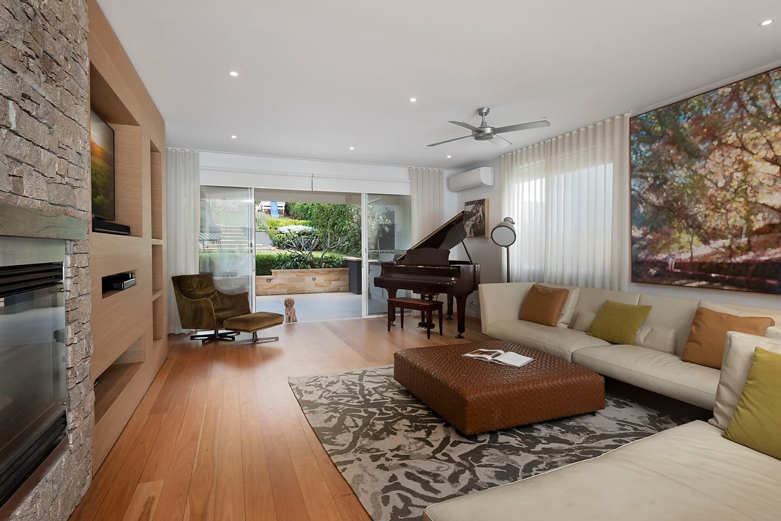 27  Carrington Parade, Freshwater, Freshwater - Thumbnail 2