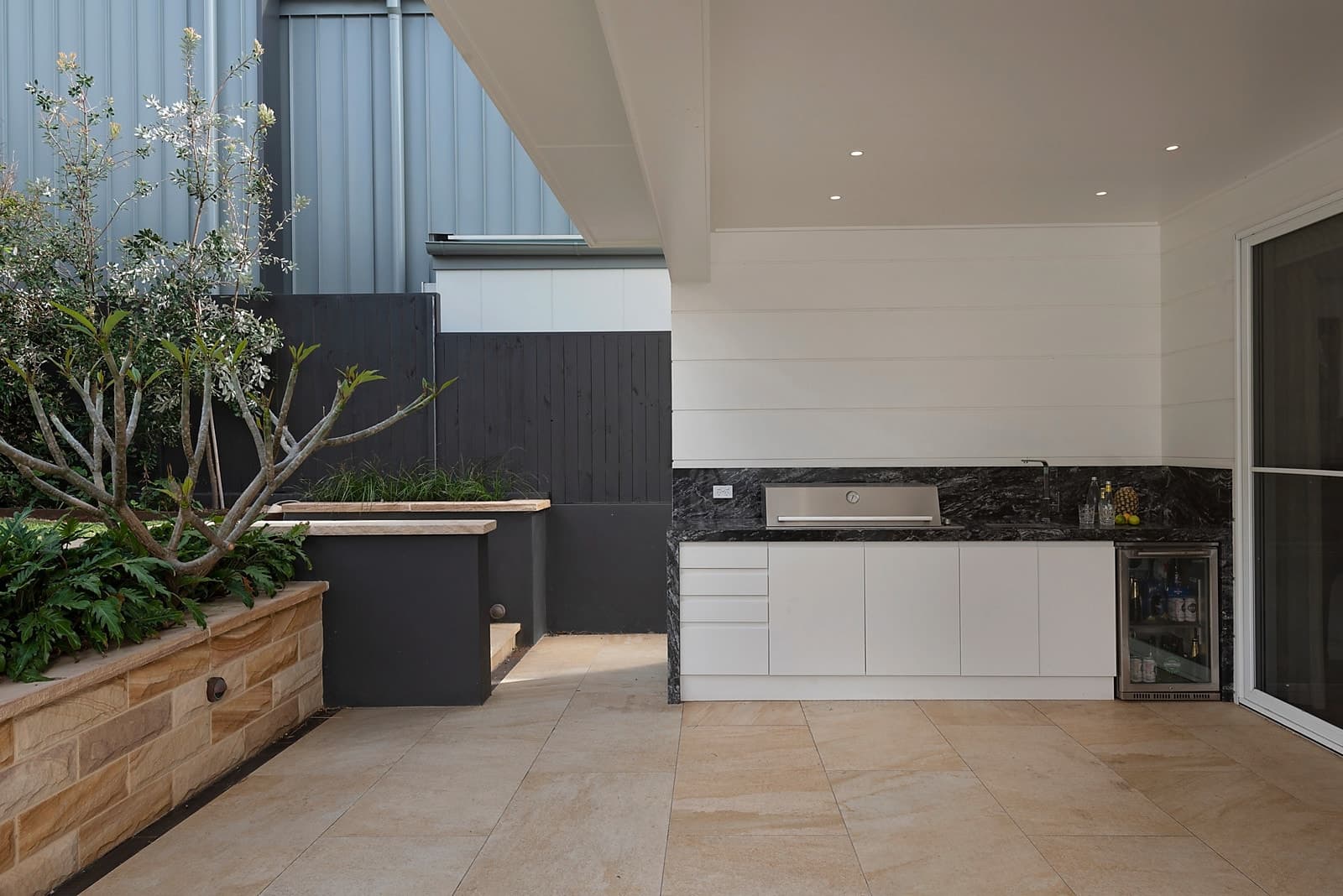 27  Carrington Parade, Freshwater, Freshwater - Thumbnail 5