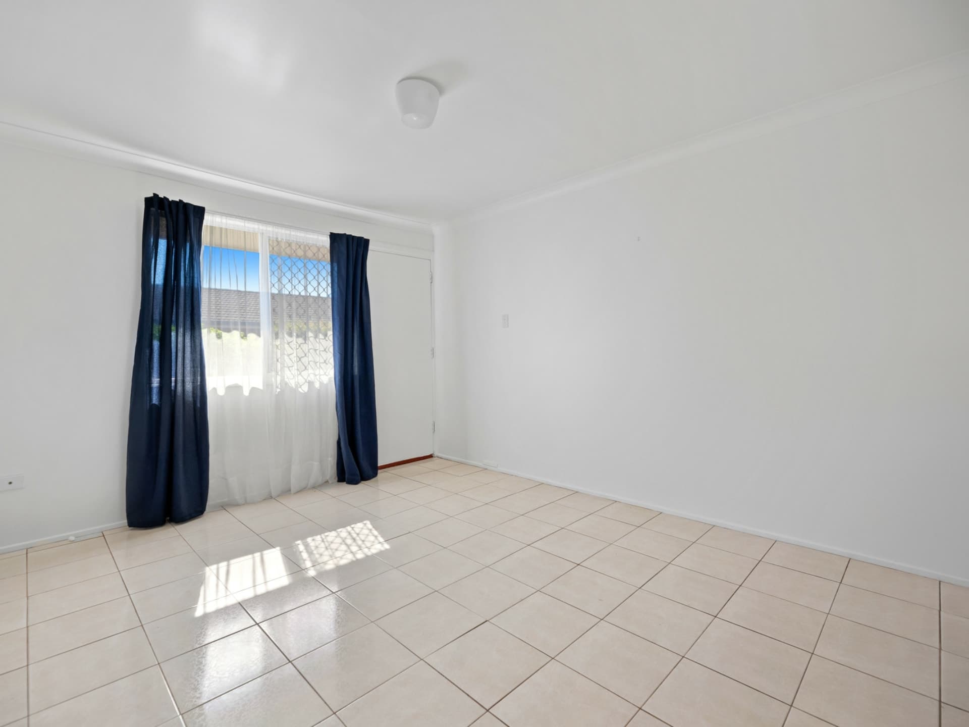 3/476 Stenner Street Darling Heights QLD, Darling Heights - Thumbnail 2