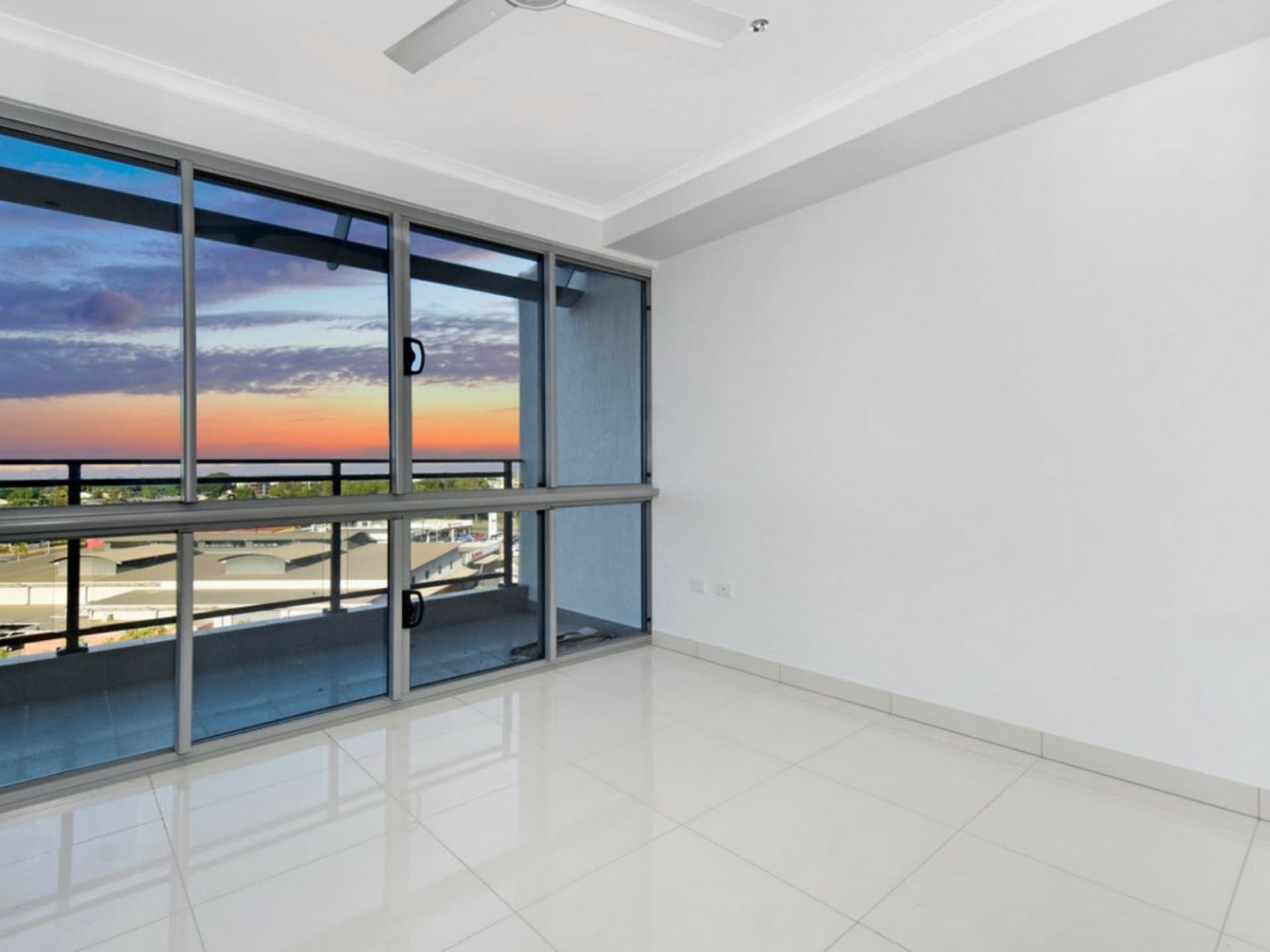 705/6 Finniss Street Darwin City NT, Darwin City - Thumbnail 4