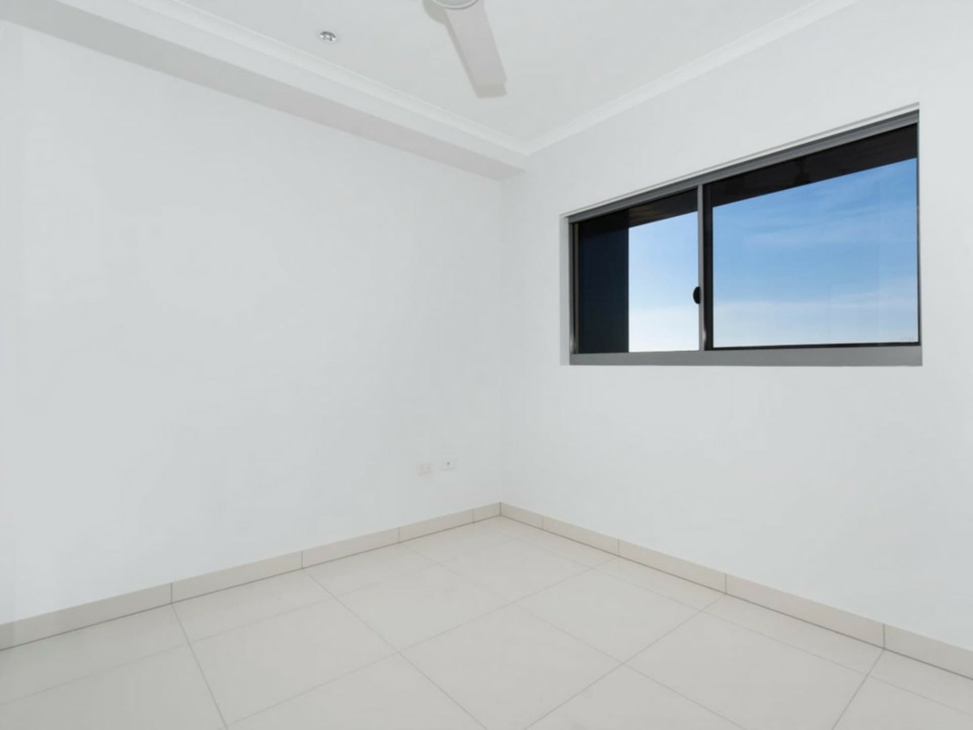 705/6 Finniss Street Darwin City NT, Darwin City - Thumbnail 5