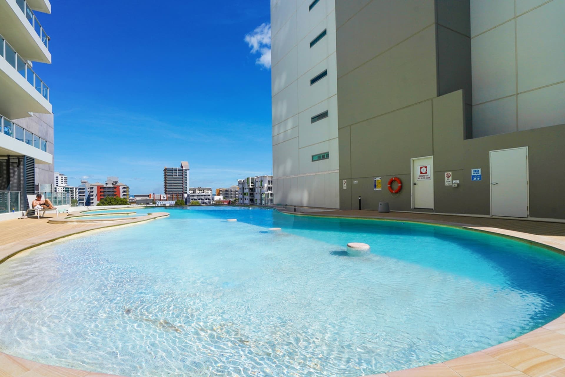 704/24 Litchfield Street Darwin City NT, Darwin City - Thumbnail 2