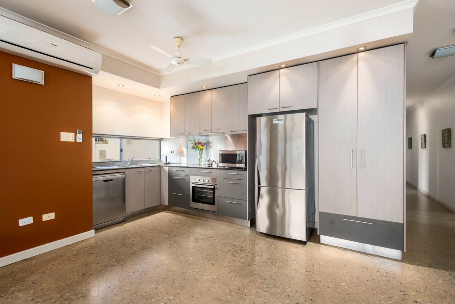 12/30 Cavenagh Street Darwin City NT, Darwin City - Image 1