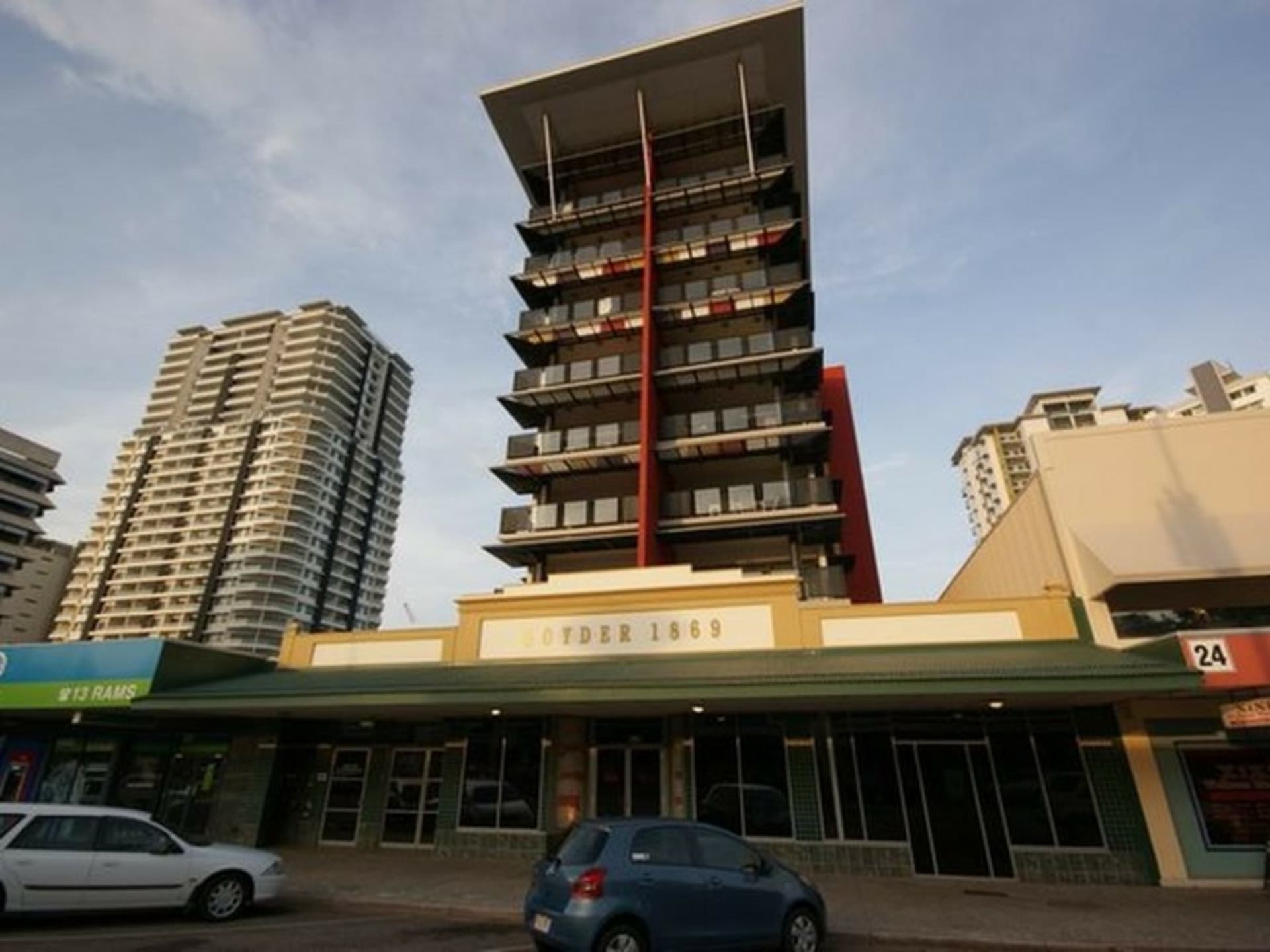 8/30 Cavenagh Street Darwin City NT, Darwin City - Thumbnail 3
