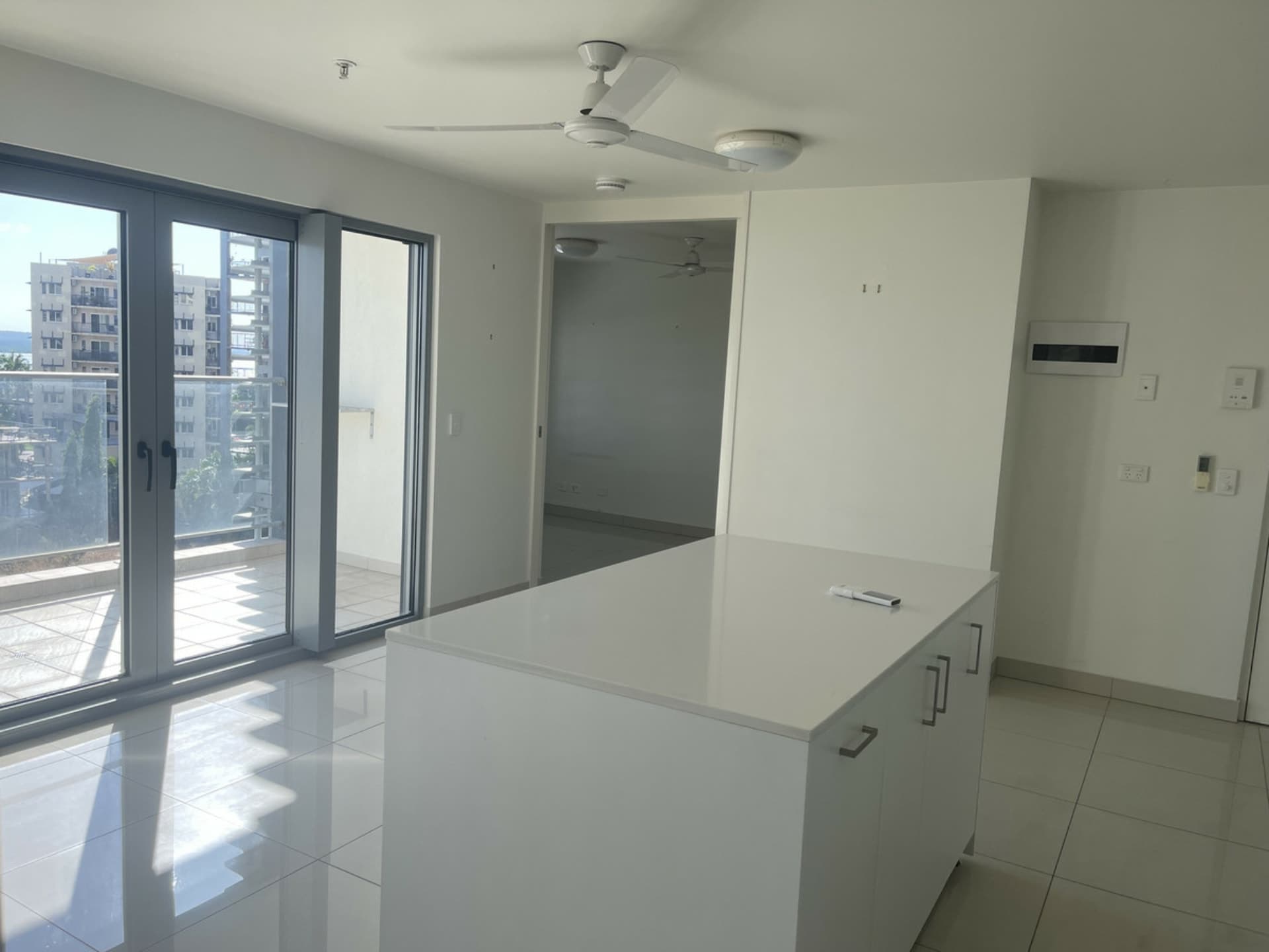 402/31 Woods Street Darwin City NT, Darwin City - Thumbnail 4