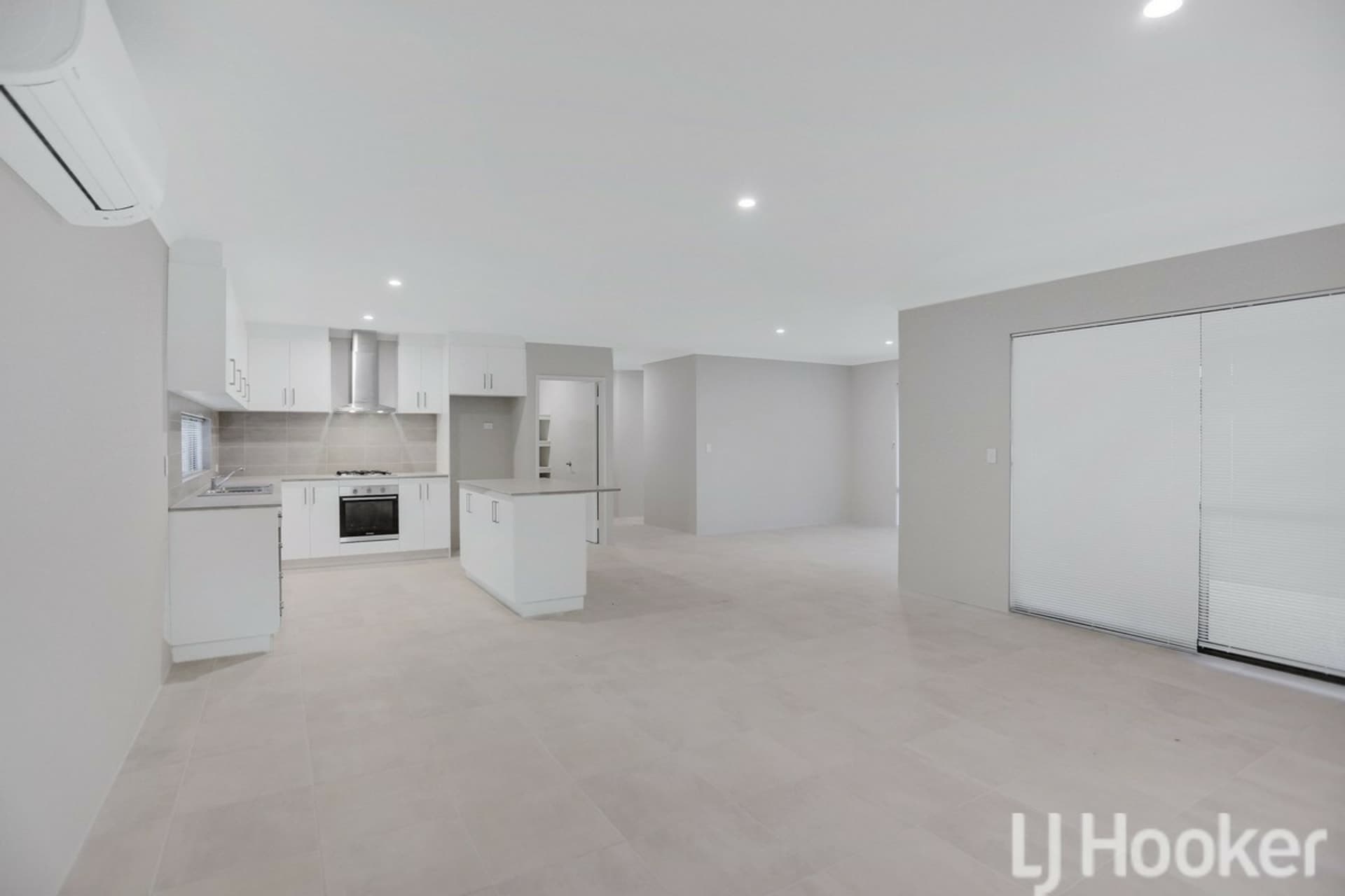 61 Dandaragan Drive Dawesville WA, Dawesville - Thumbnail 2