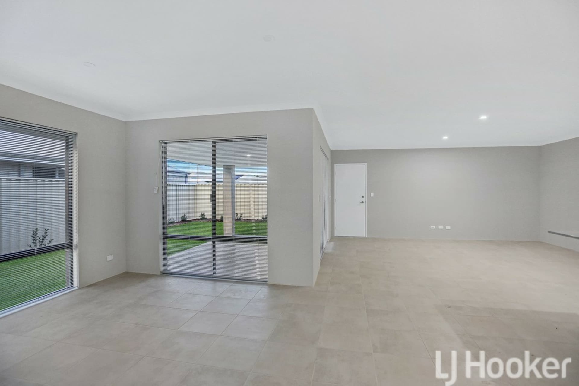61 Dandaragan Drive Dawesville WA, Dawesville - Thumbnail 3
