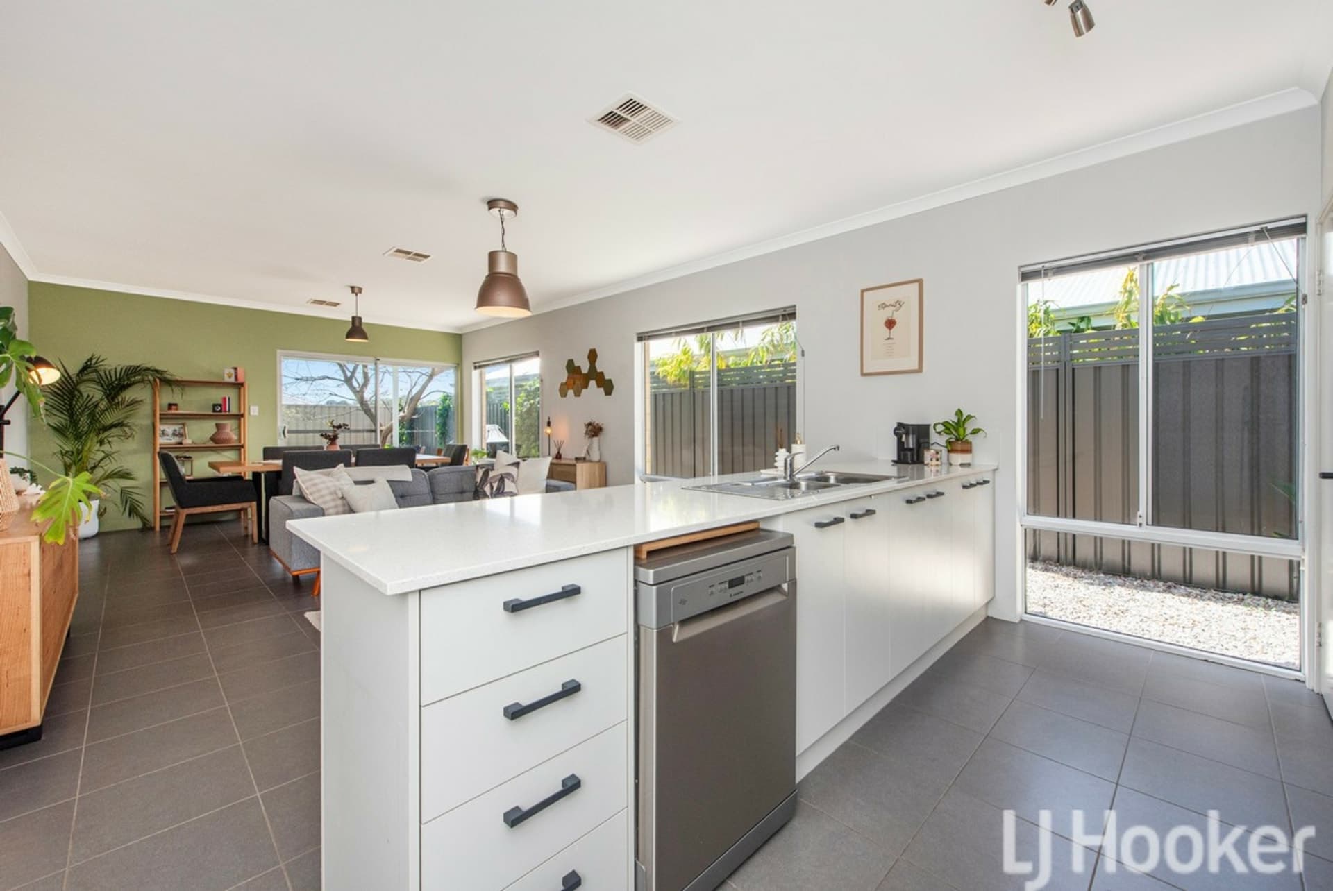 15 Jinatong Loop Dawesville WA, Dawesville - Thumbnail 5