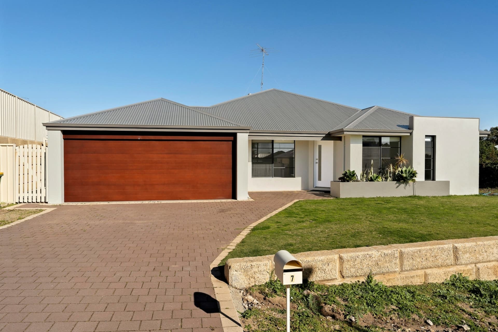 7 Kondinin Way Dawesville WA, Dawesville - Thumbnail 2