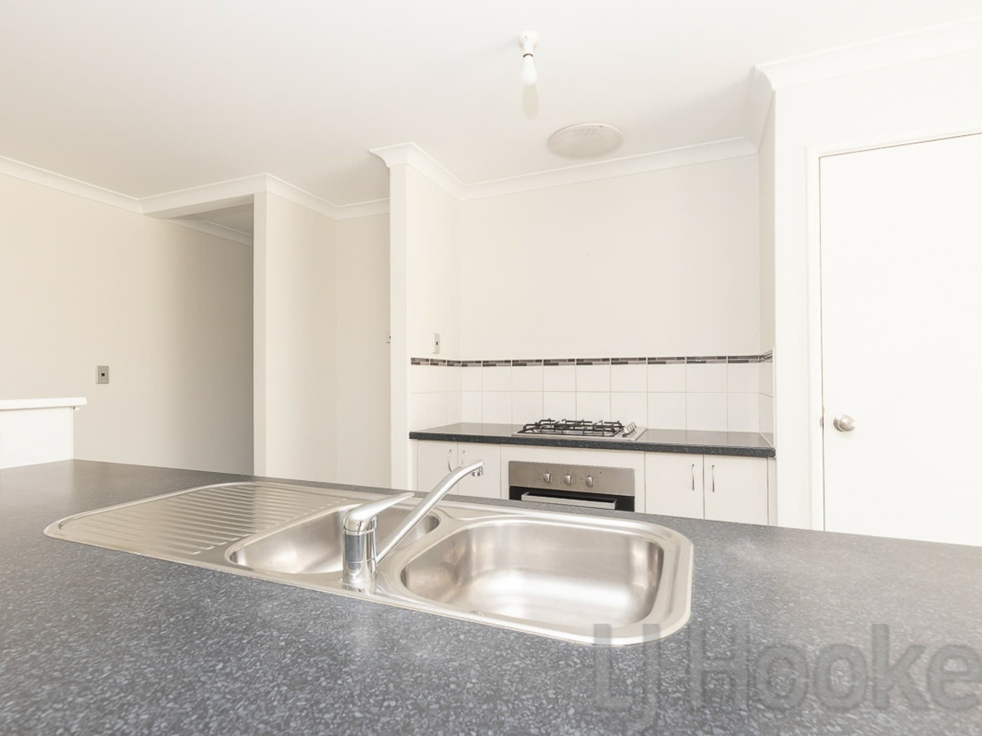3 Carnaby Drive Dawesville WA, Dawesville - Thumbnail 4