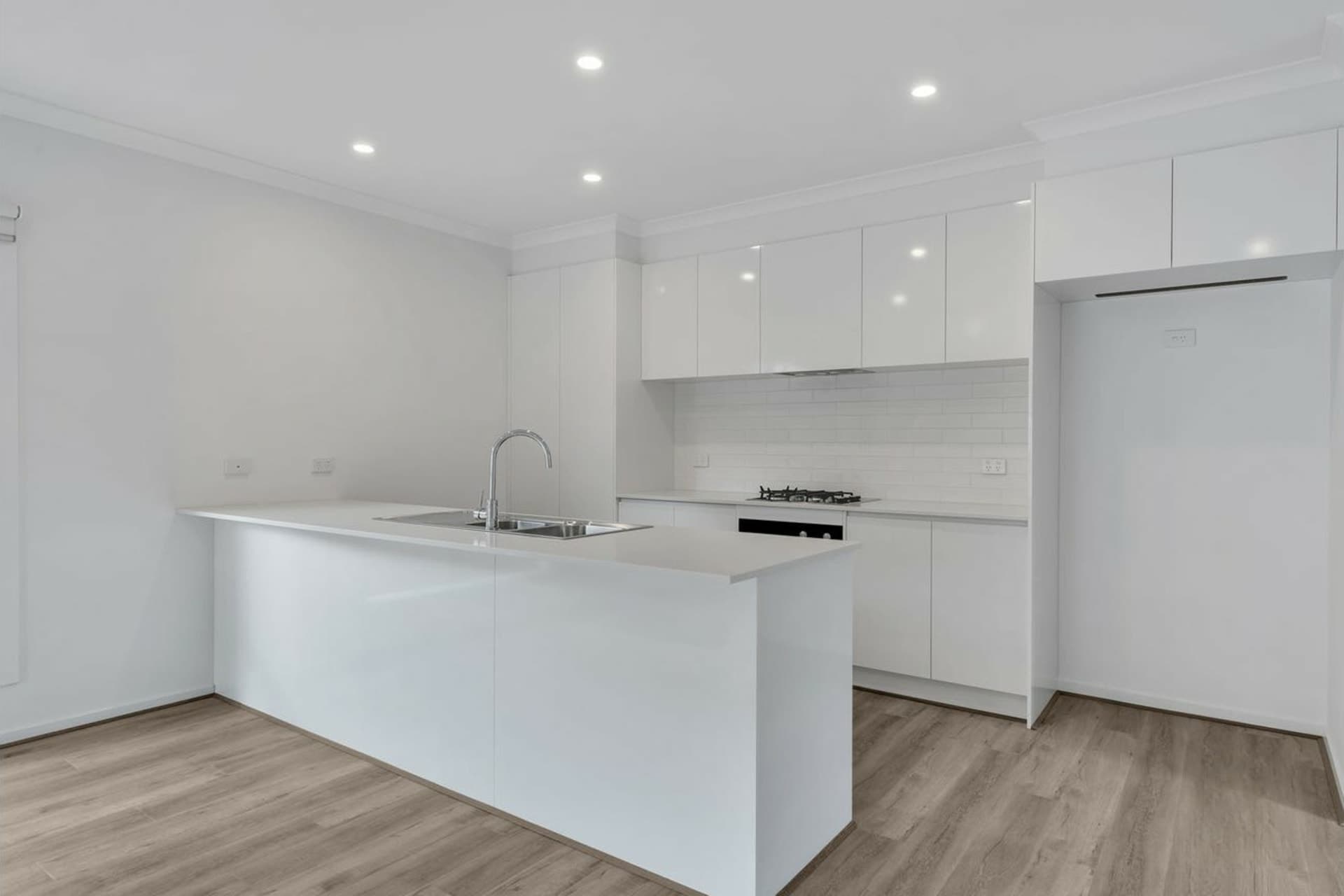 16 Brockwood Street Deanside VIC, Deanside - Thumbnail 4