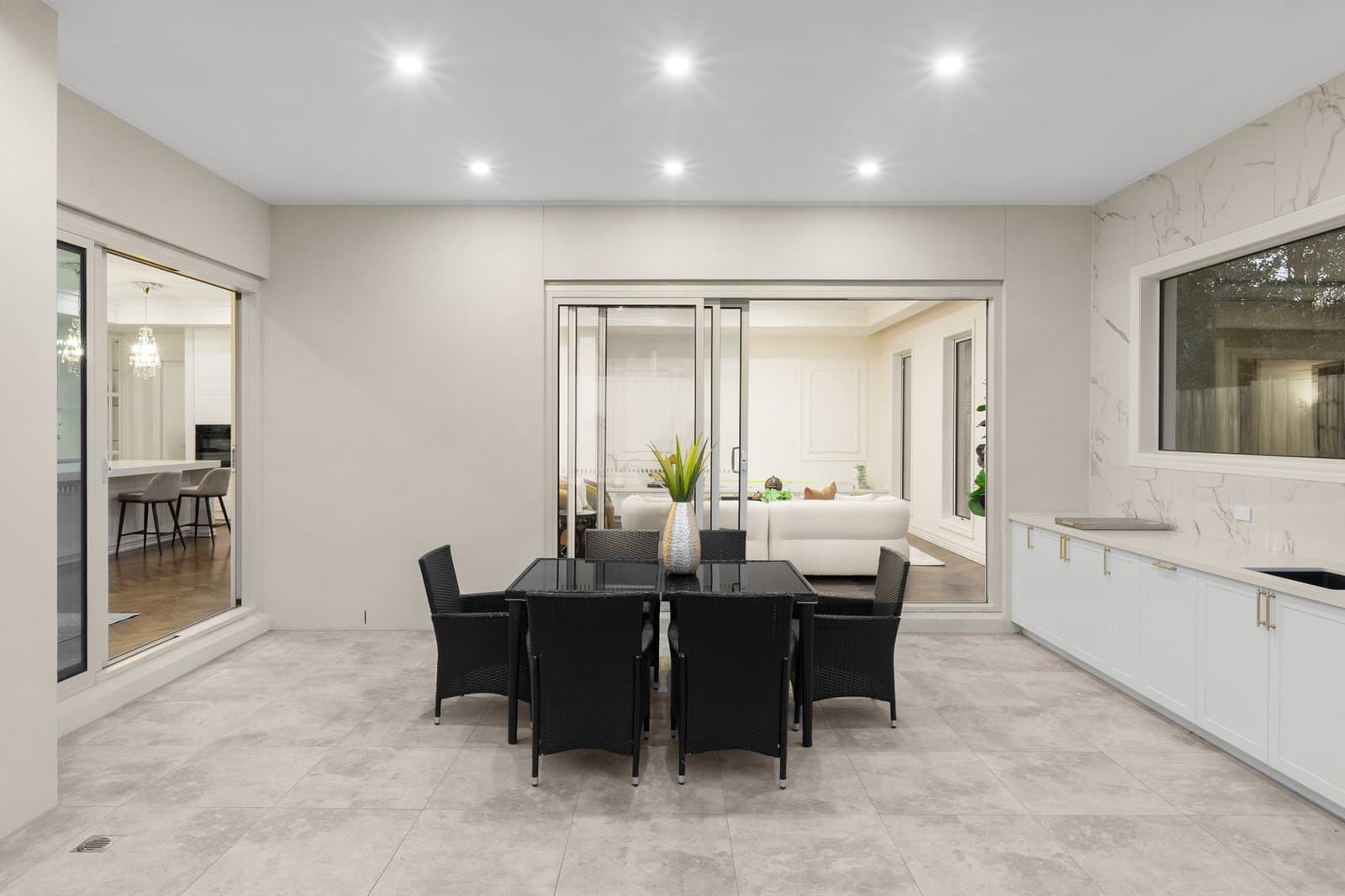 17 Winmalee Drive, Glen Waverley, Glen Waverley - Thumbnail 6
