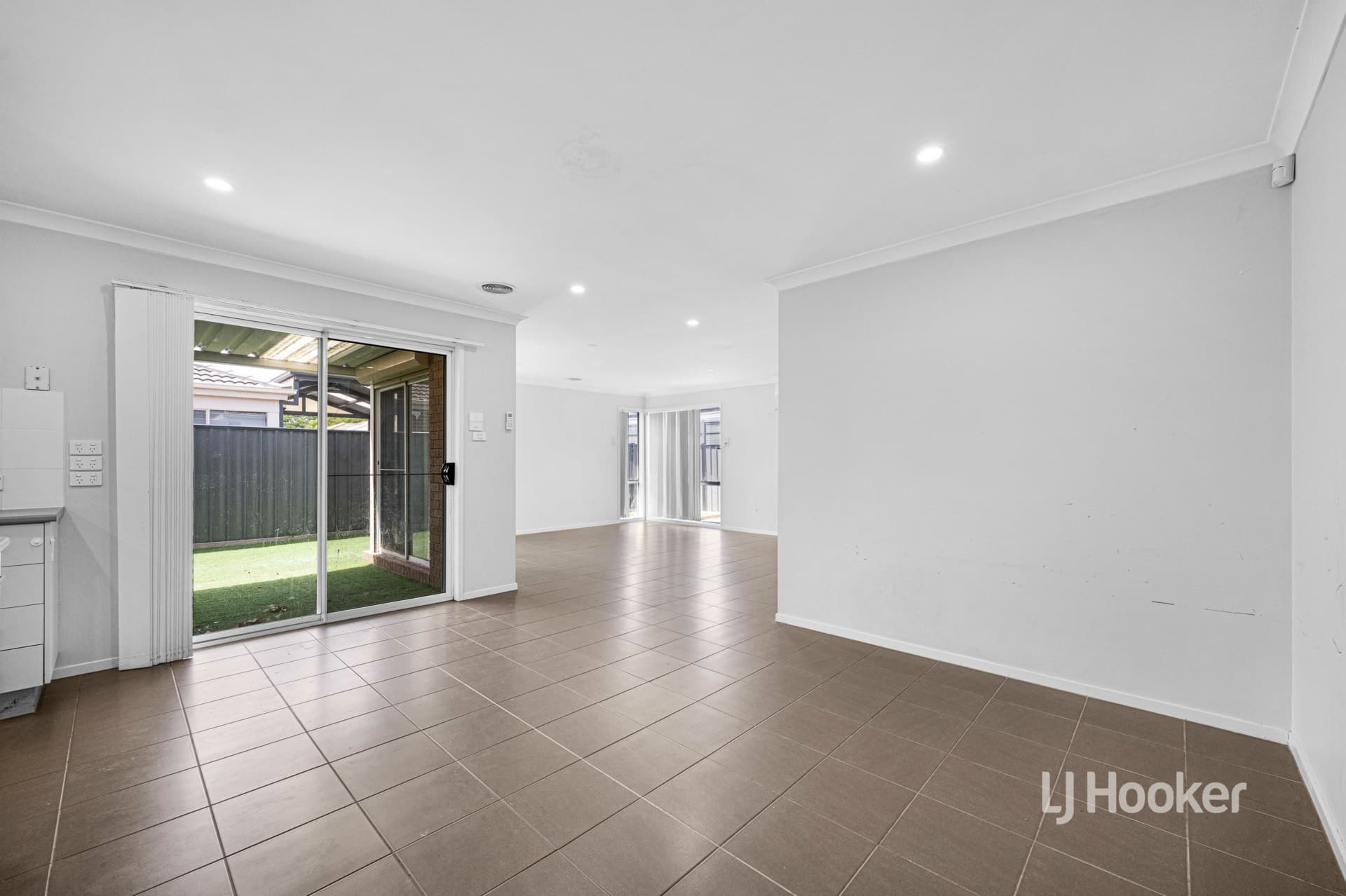 17 Palmer Parade Derrimut VIC, Derrimut - Thumbnail 5