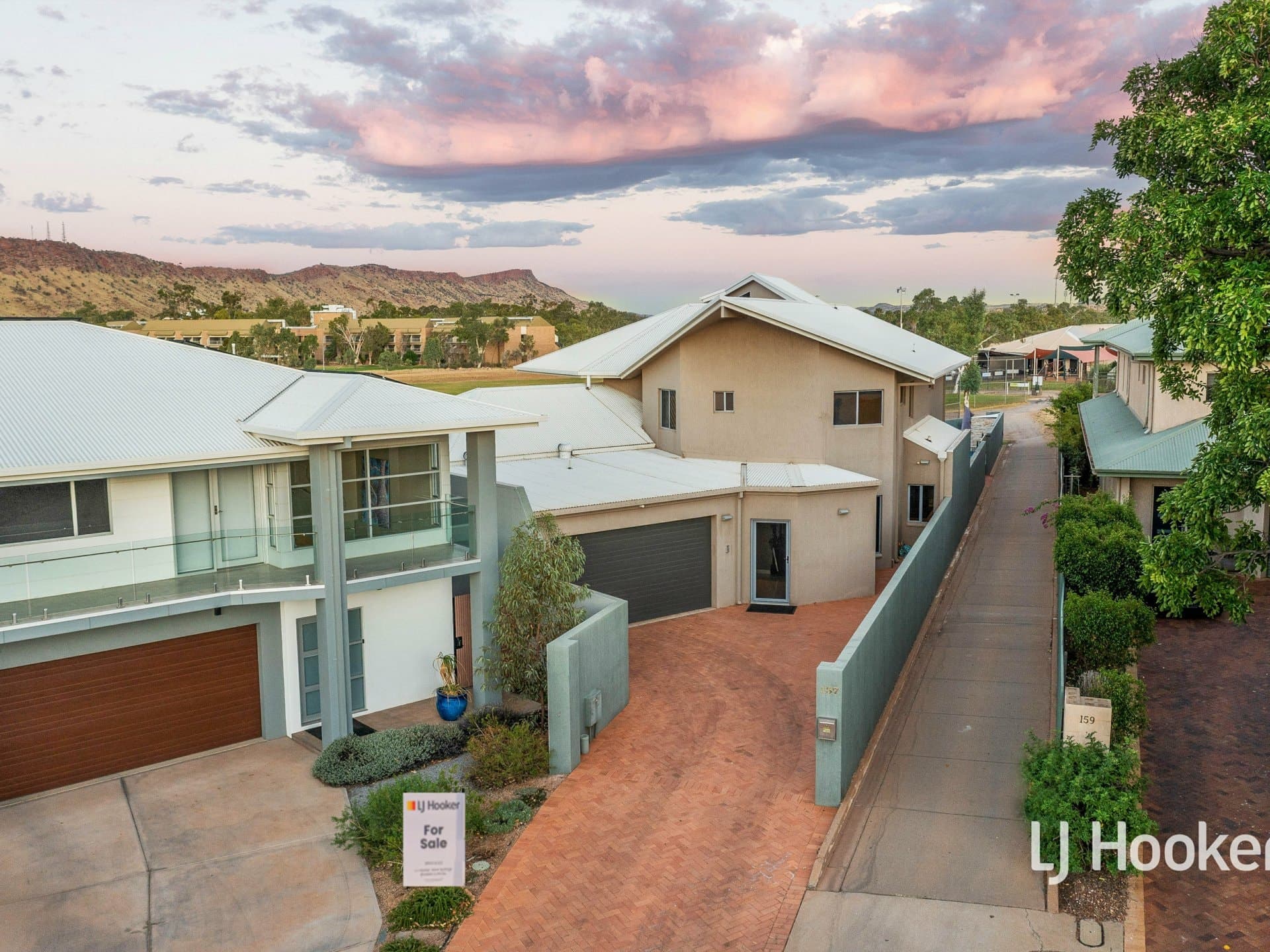 157 Cromwell Drive Desert Springs NT, Desert Springs - Thumbnail 2