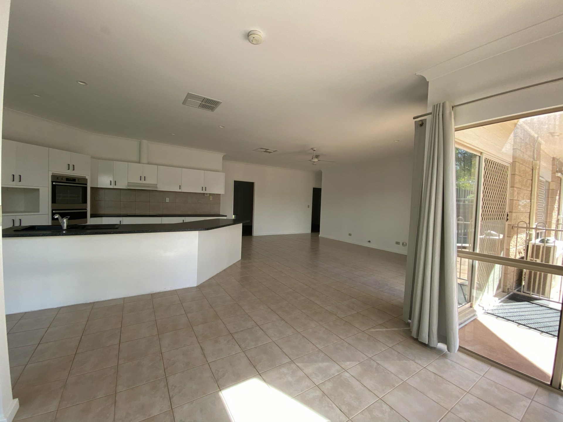 65 Cromwell Drive Desert Springs NT, Desert Springs - Thumbnail 5