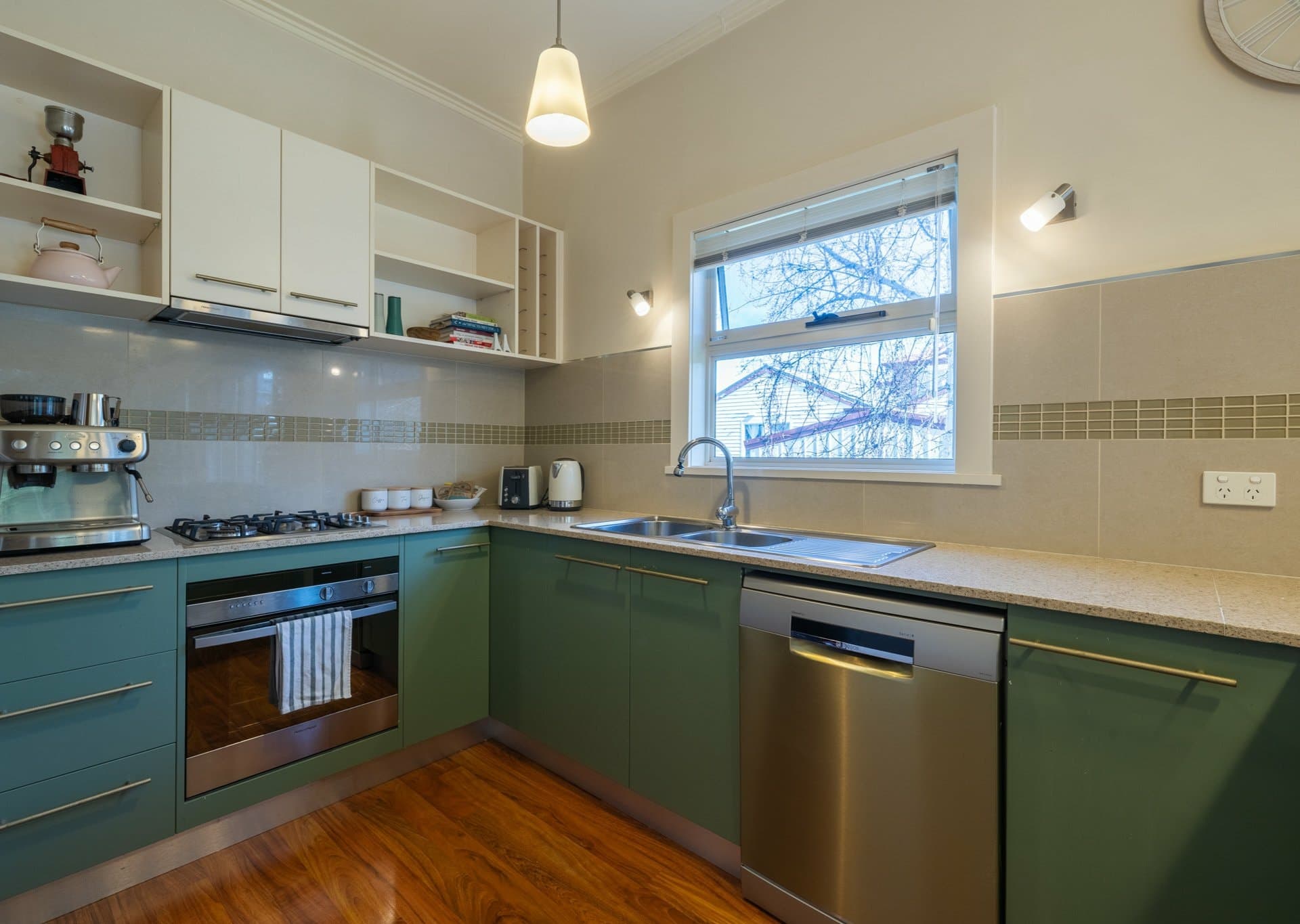 64 Wenvoe Street Devonport TAS, Devonport - Thumbnail 3