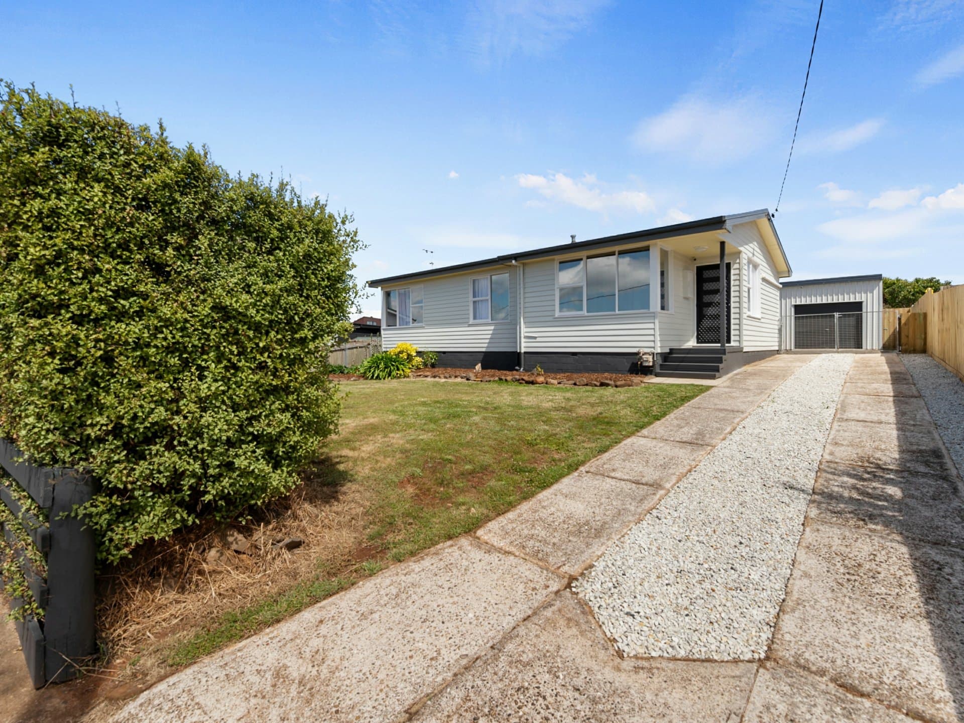 21 Raymond Avenue Devonport TAS, Devonport - Thumbnail 2