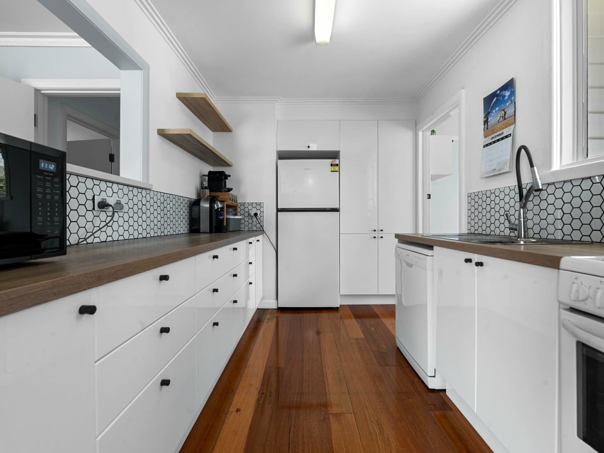 21 Raymond Avenue Devonport TAS, Devonport - Thumbnail 3