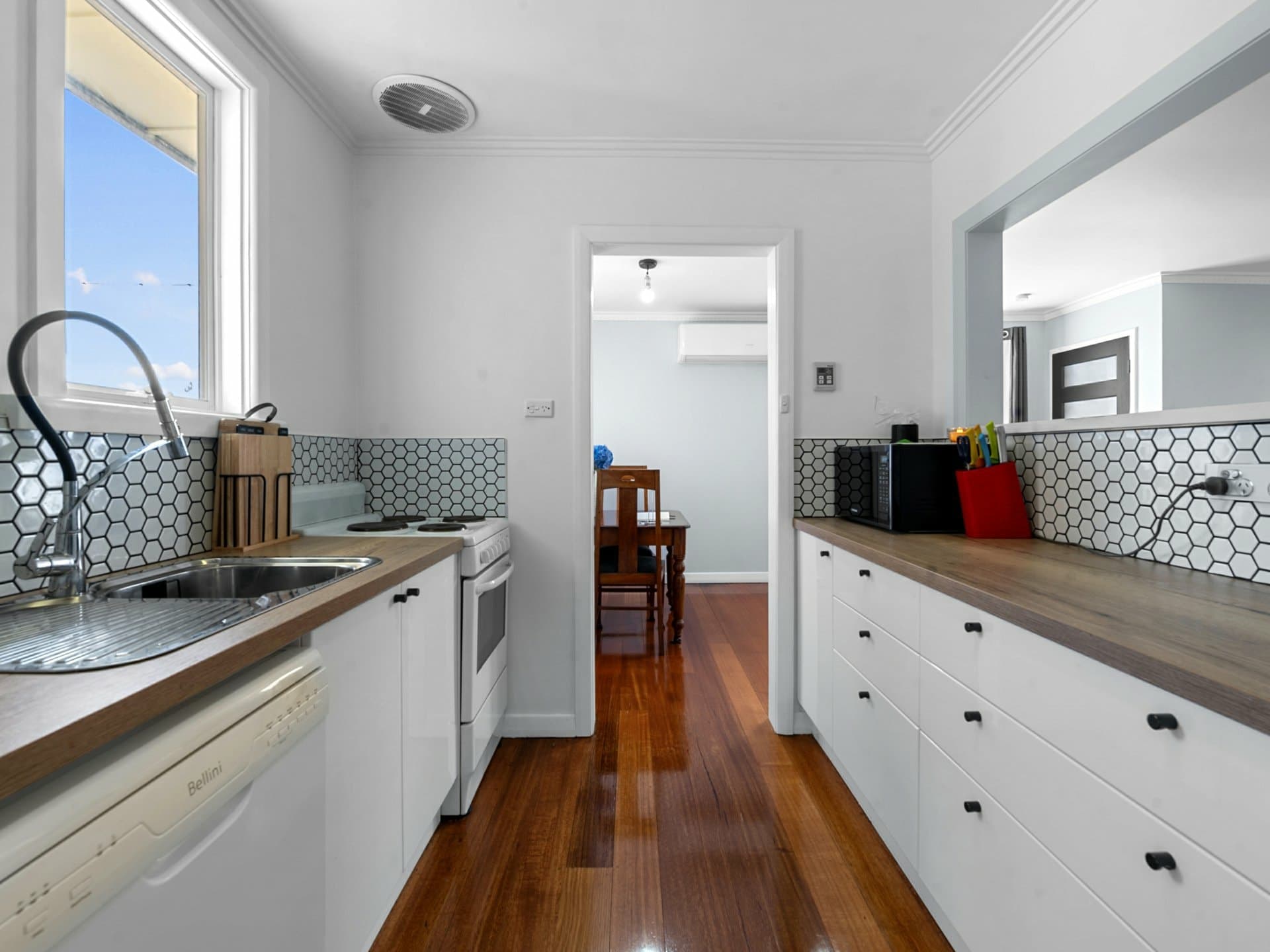 21 Raymond Avenue Devonport TAS, Devonport - Thumbnail 4