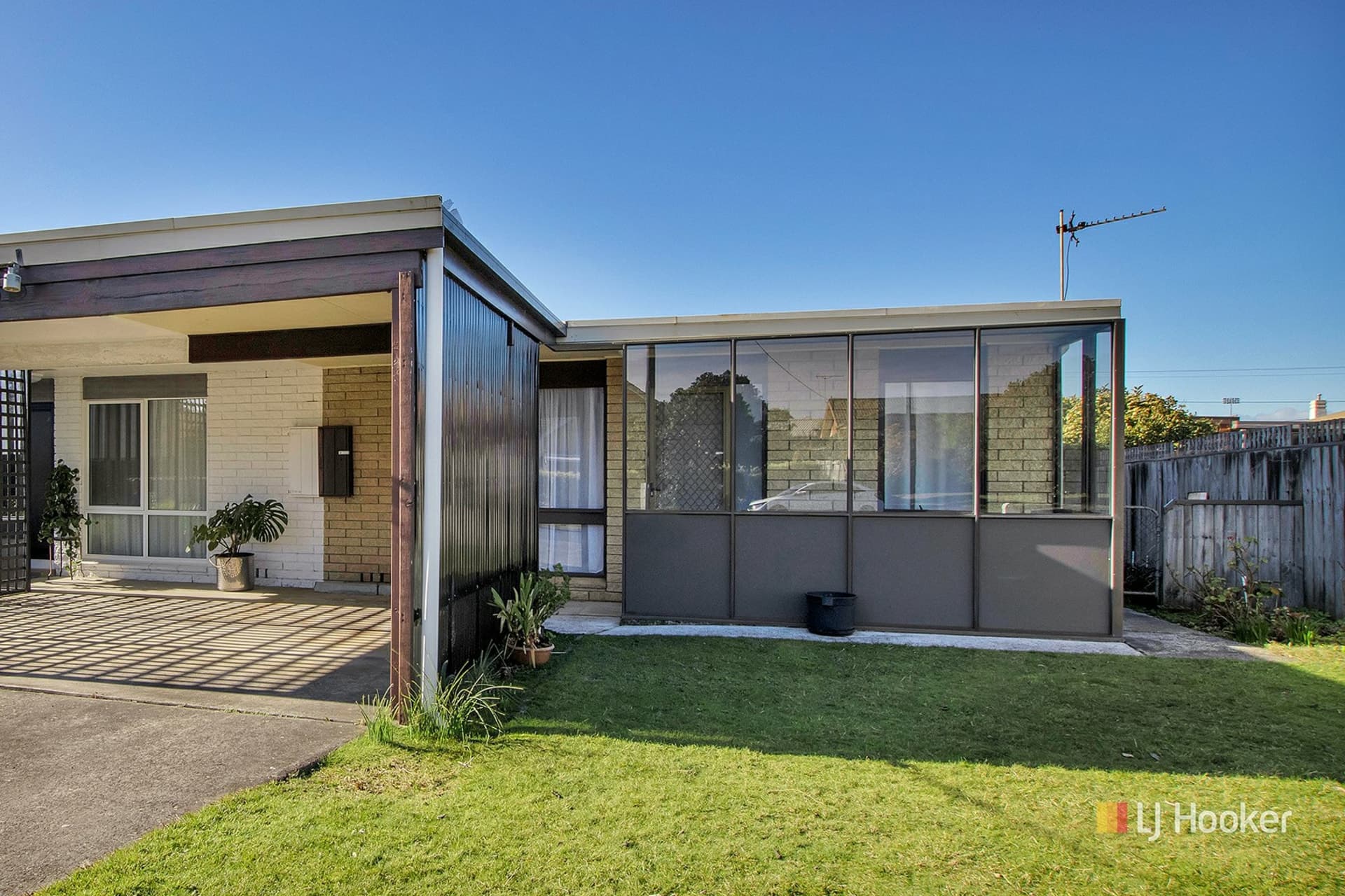 2/1 Cambridge Court Devonport TAS, Devonport - Thumbnail 2