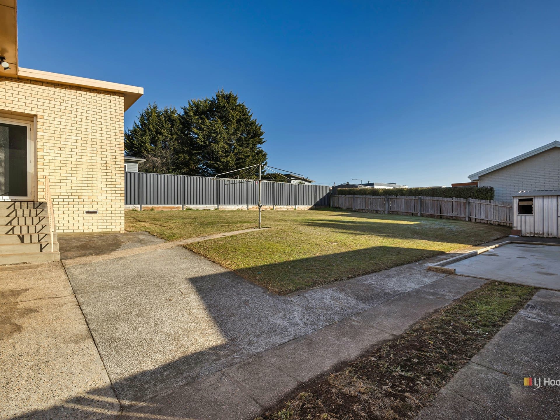 24 Middle Road Devonport TAS, Devonport - Image 1