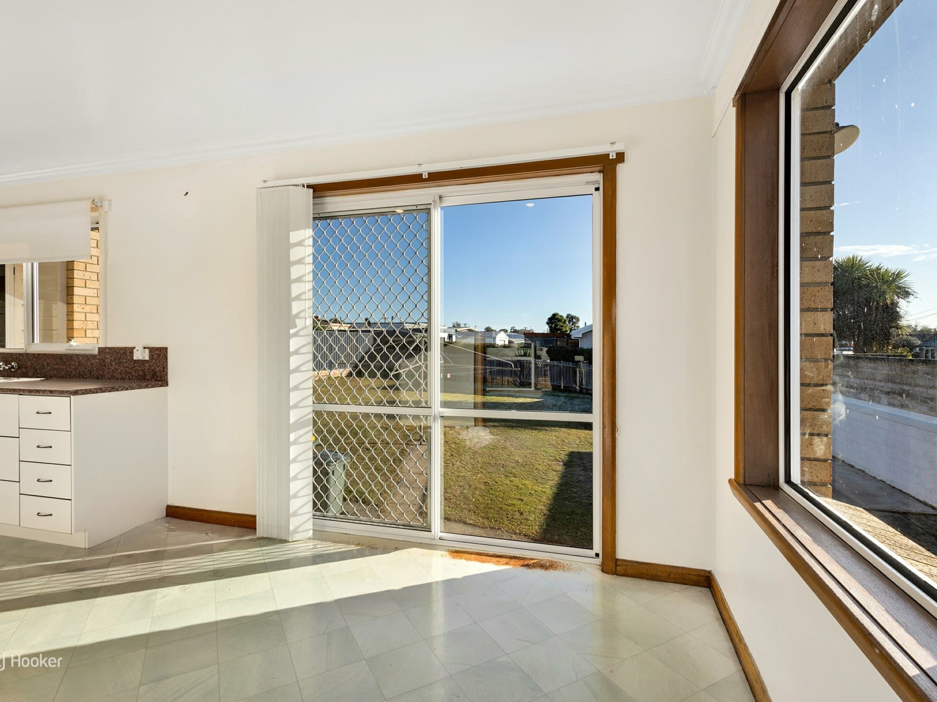 24 Middle Road Devonport TAS, Devonport - Thumbnail 3