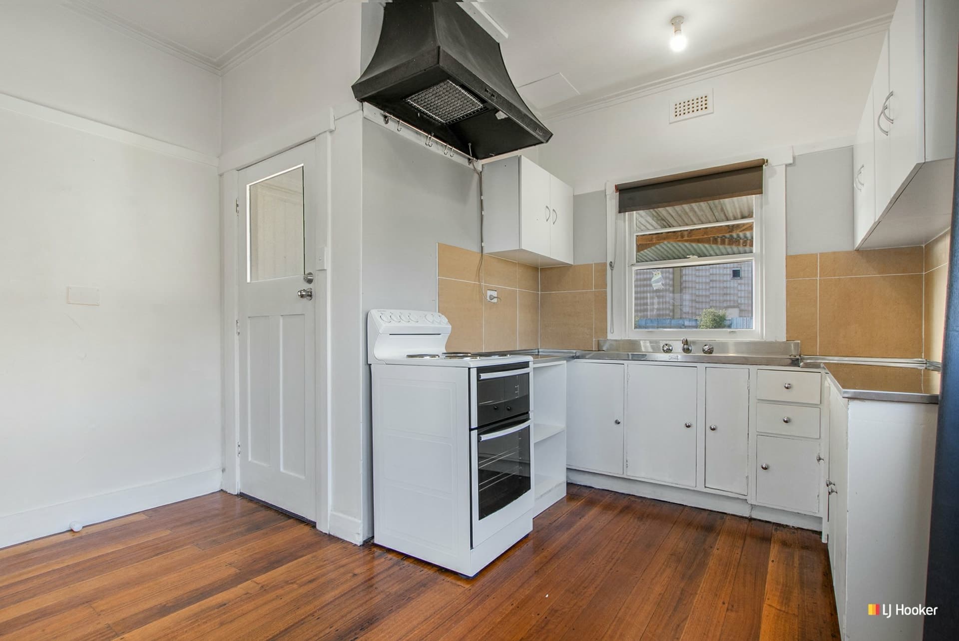 10 Ashgrove Street Devonport TAS, Devonport - Thumbnail 2