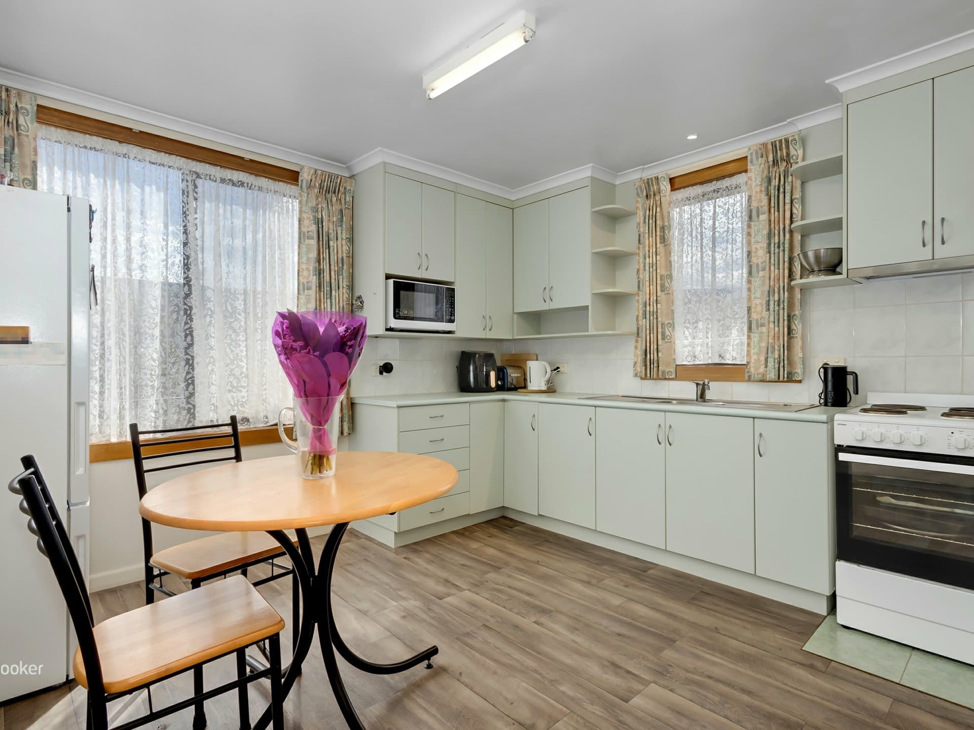82 Nixon Street Devonport TAS, Devonport - Thumbnail 3