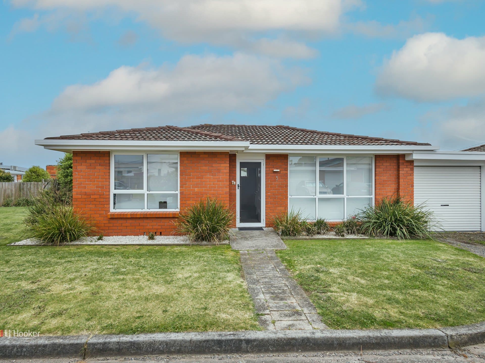 Unit 5/1-3 Walpole Place, Devonport, Devonport - Image 1