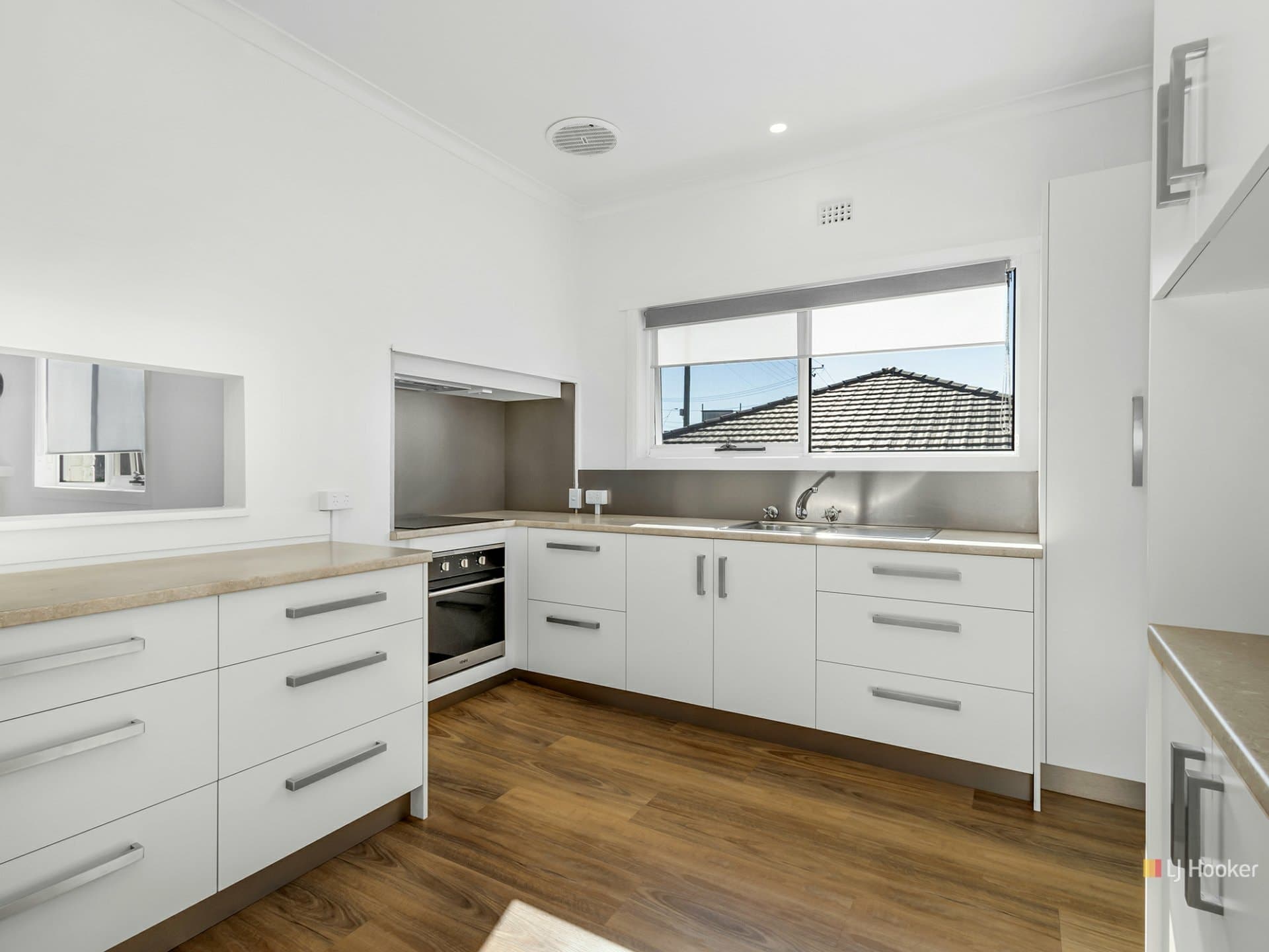 53 Middle Road Devonport TAS, Devonport - Thumbnail 3