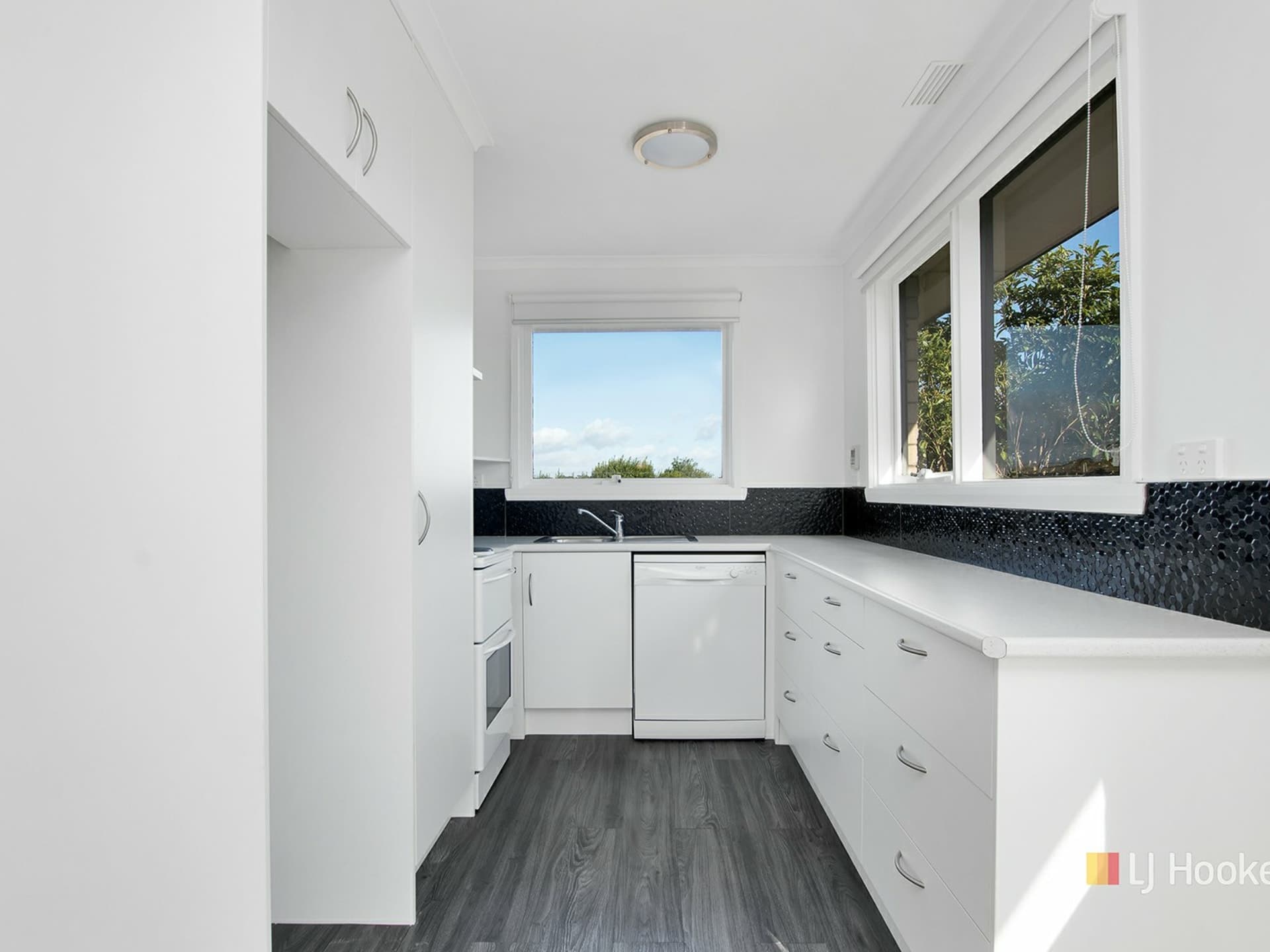 75 Watkinson Street Devonport TAS, Devonport - Thumbnail 3