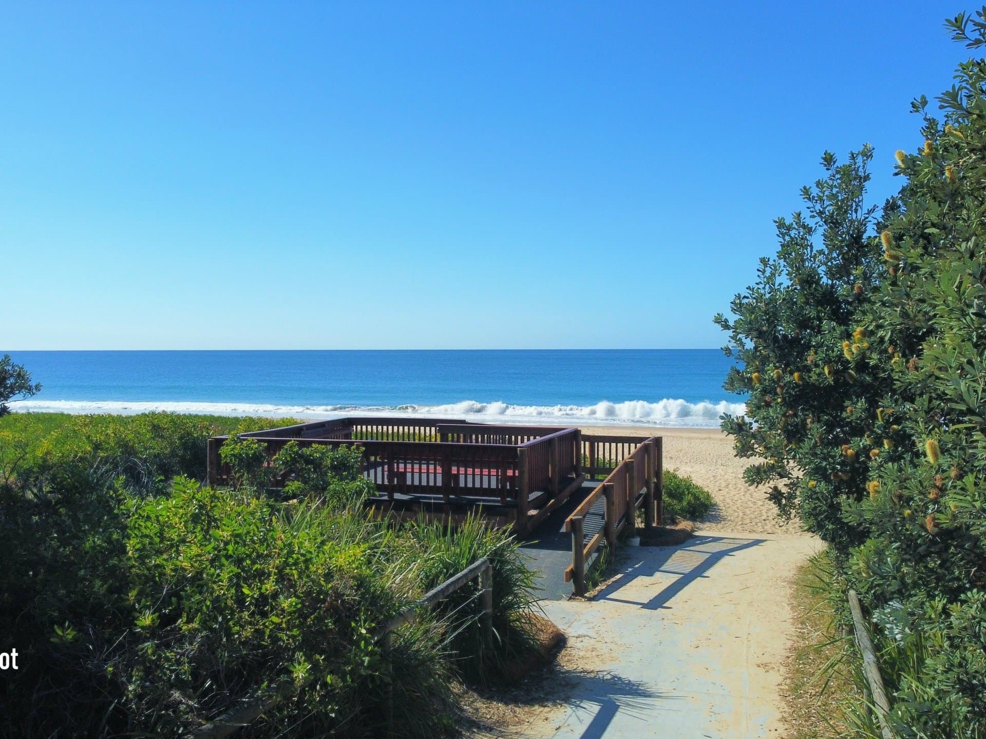 Apartment 7/18 Whales Parade, Diamond Beach, Diamond Beach - Thumbnail 7