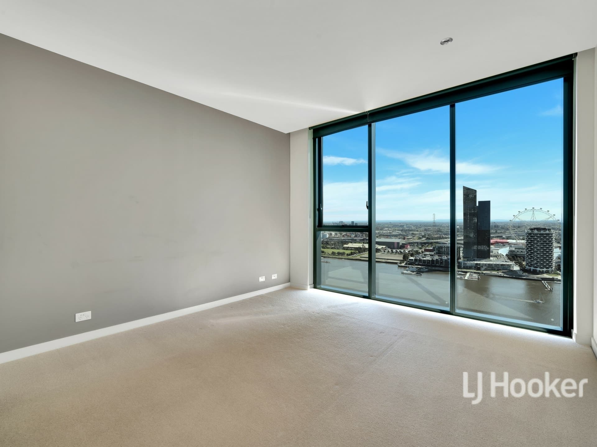 2404/9 Waterside Place Docklands VIC, Docklands - Thumbnail 5