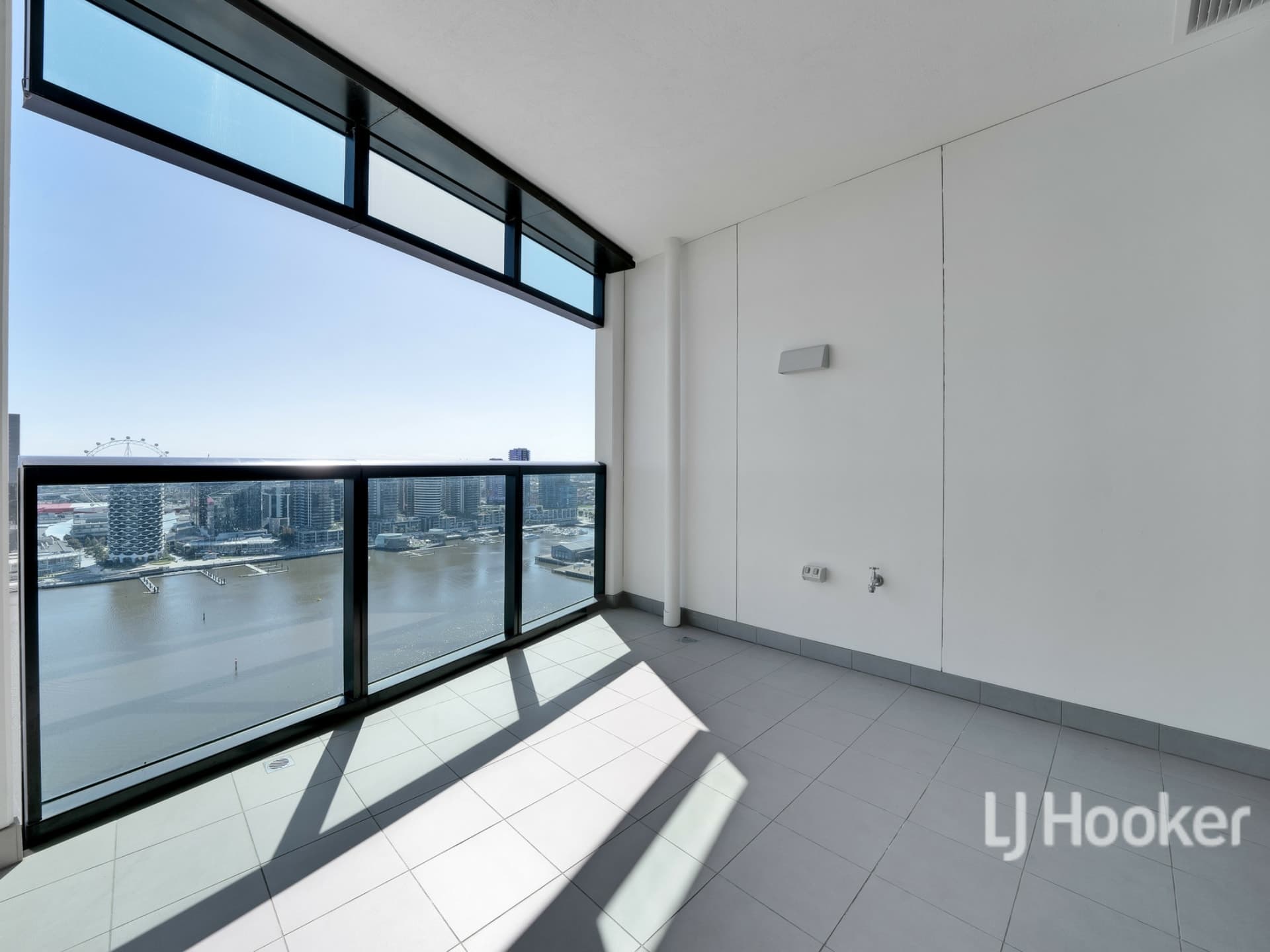2404/9 Waterside Place Docklands VIC, Docklands - Thumbnail 7