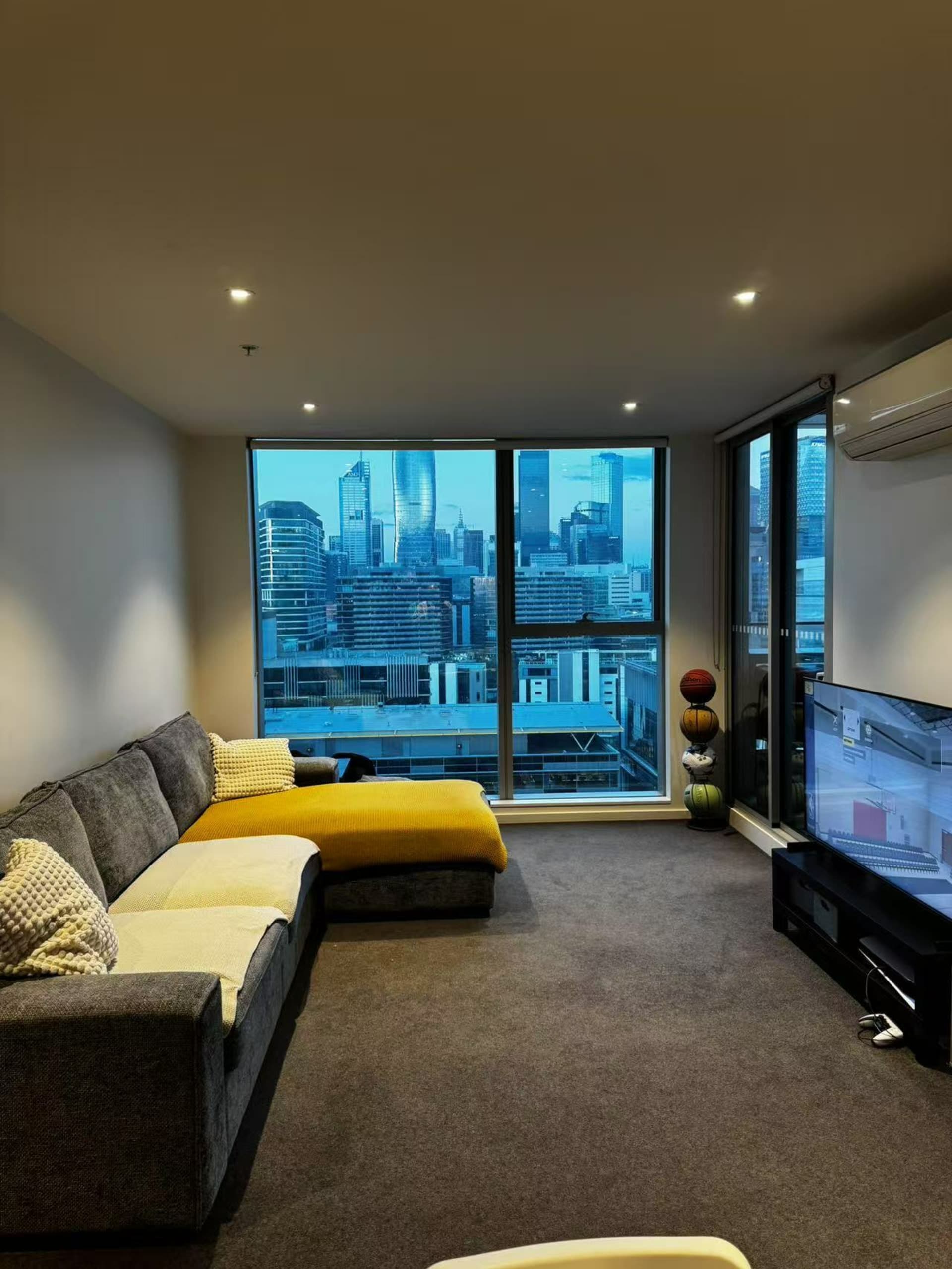 1605E/888 Collins Street Docklands VIC, Docklands - Image 1