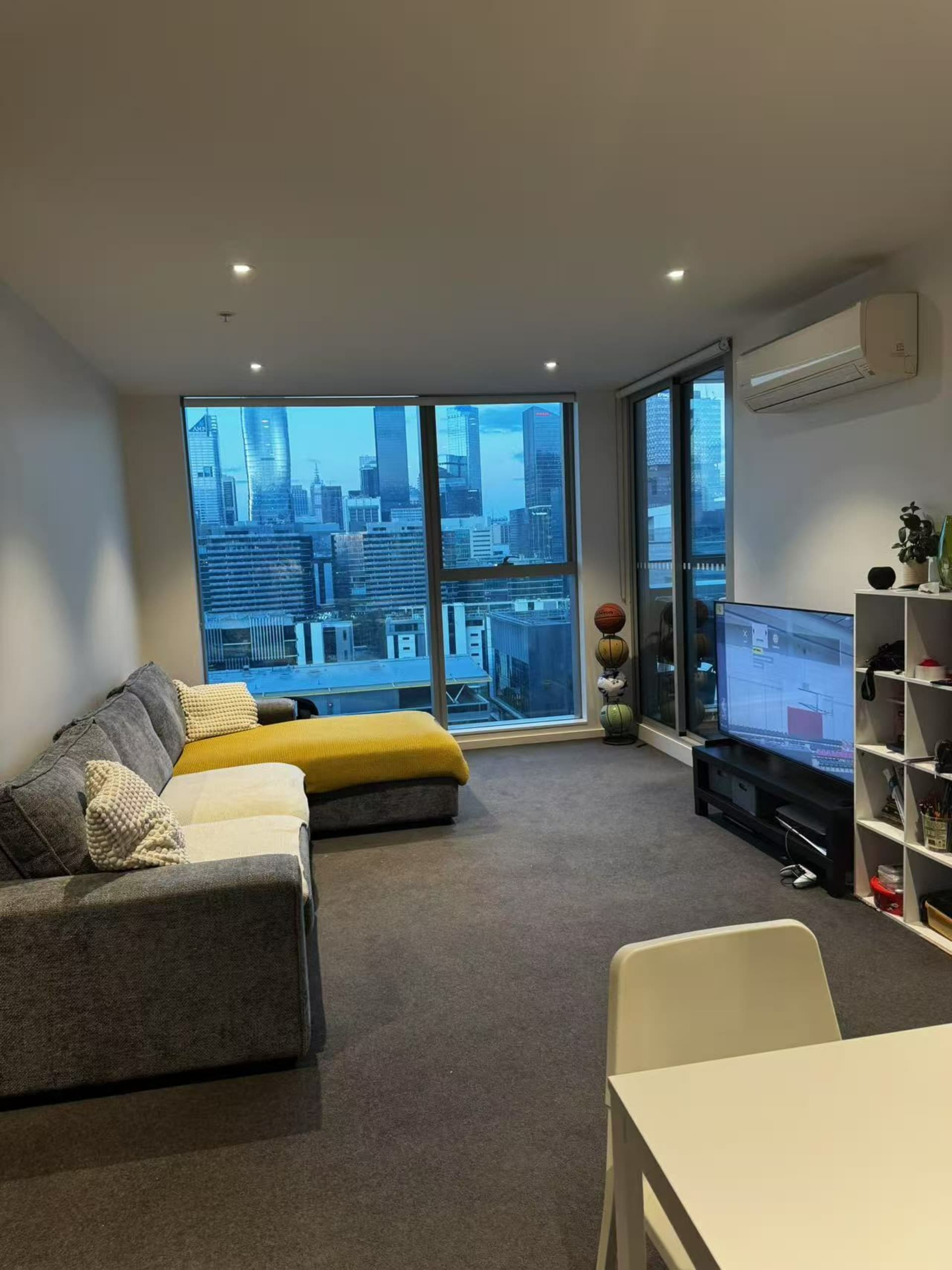 1605E/888 Collins Street Docklands VIC, Docklands - Thumbnail 2