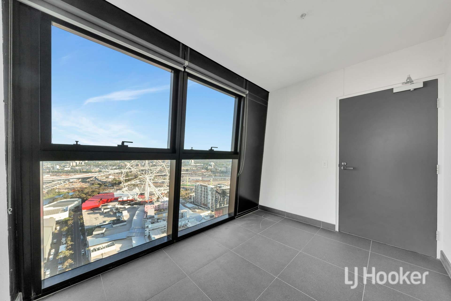 3703/8 Pearl River Road Docklands VIC, Docklands - Thumbnail 2