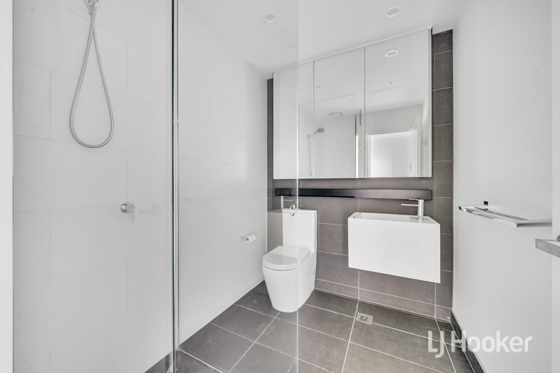 3703/8 Pearl River Road Docklands VIC, Docklands - Thumbnail 8