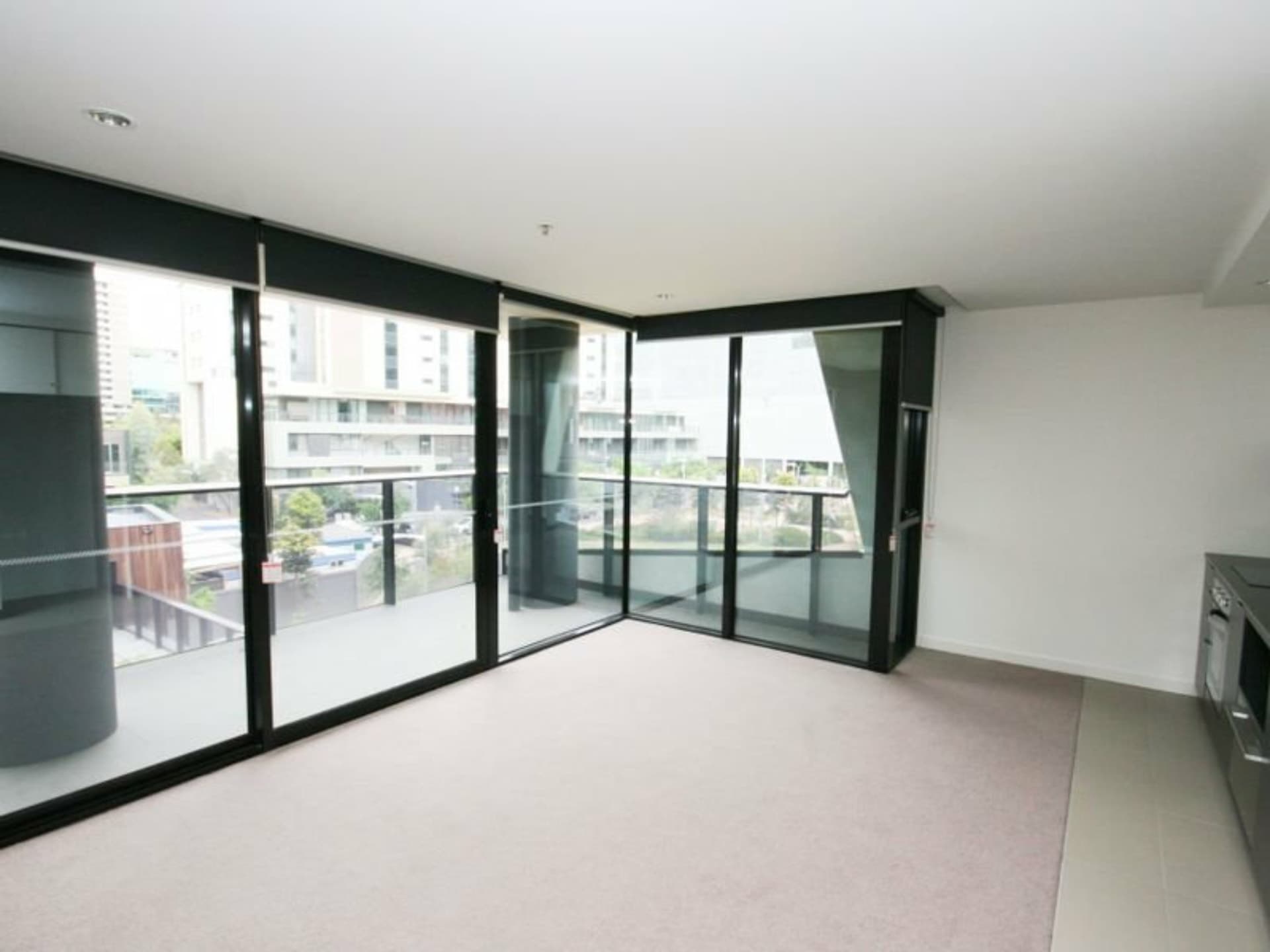 206/815 Bourke Street Docklands VIC, Docklands - Thumbnail 2