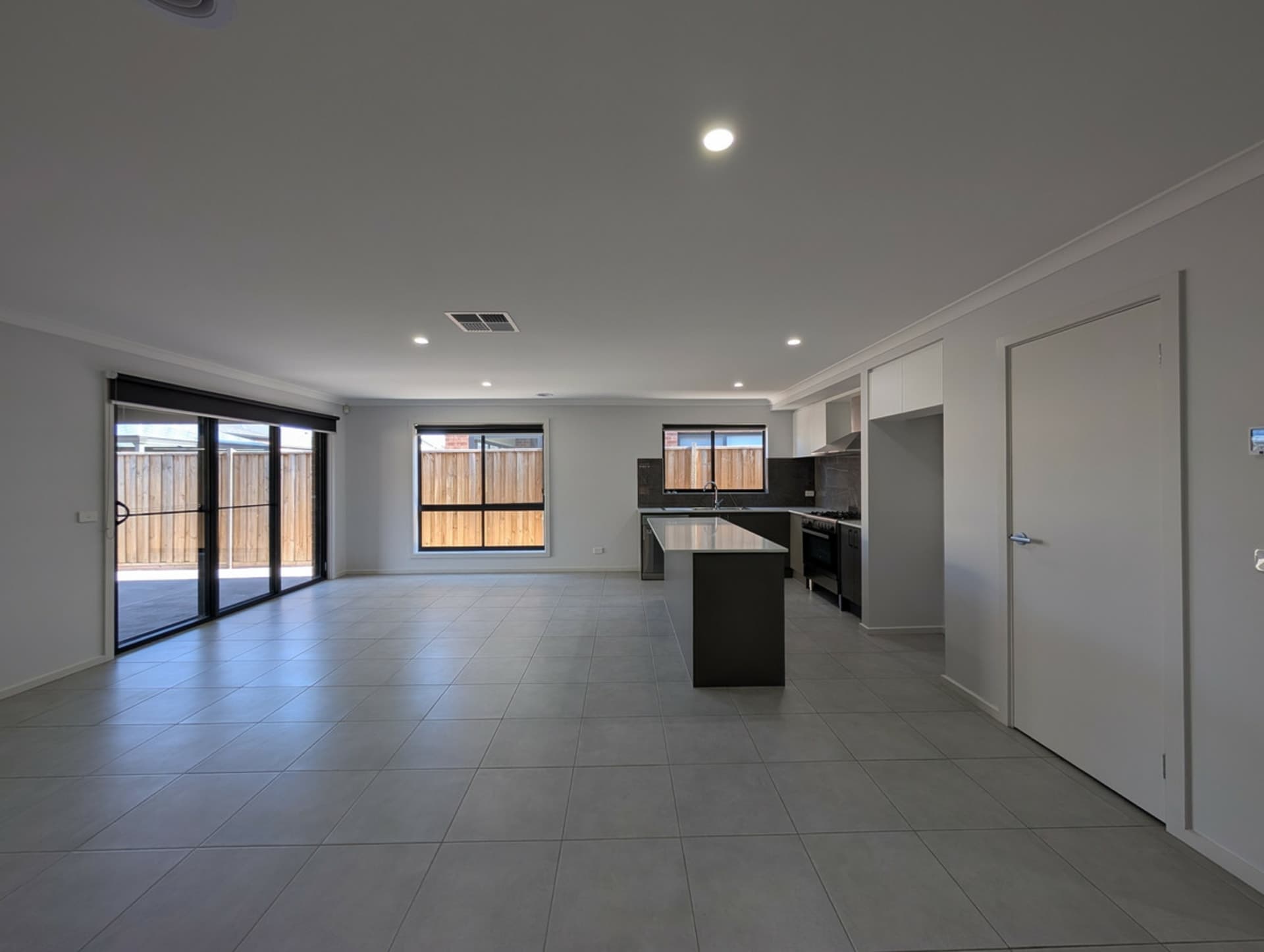 14 Rochford Drive Donnybrook VIC, Donnybrook - Thumbnail 2