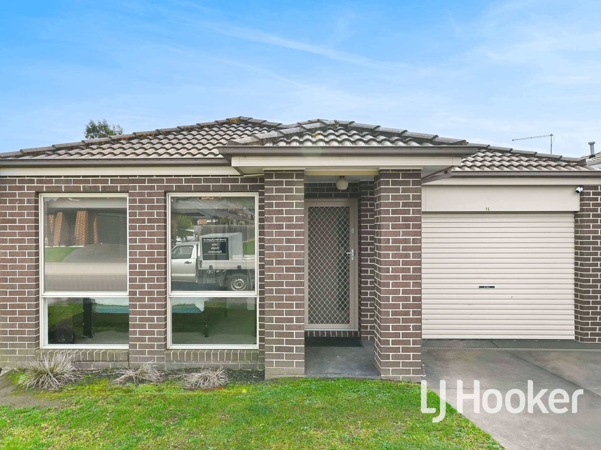15 Shakespeare Court Drouin VIC, Drouin - Thumbnail 2