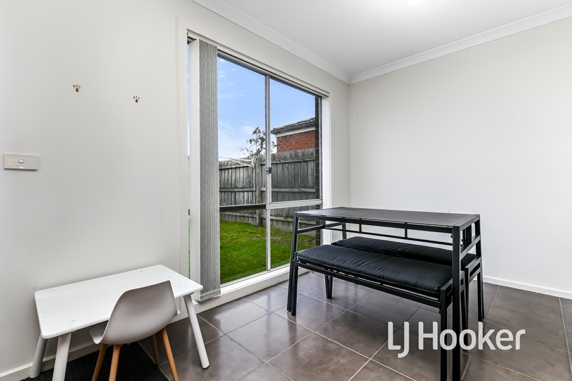 25 Shakespeare Court Drouin VIC, Drouin - Thumbnail 3